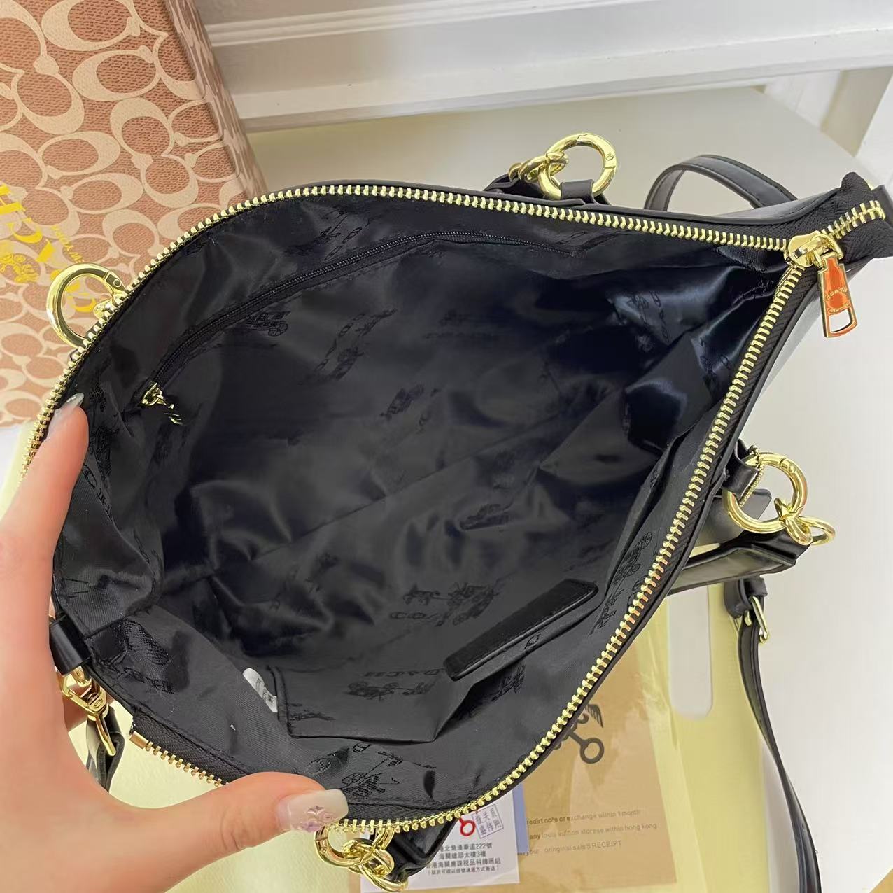 Coach Women's Crossbody Document Versatile Shoulder Handbag