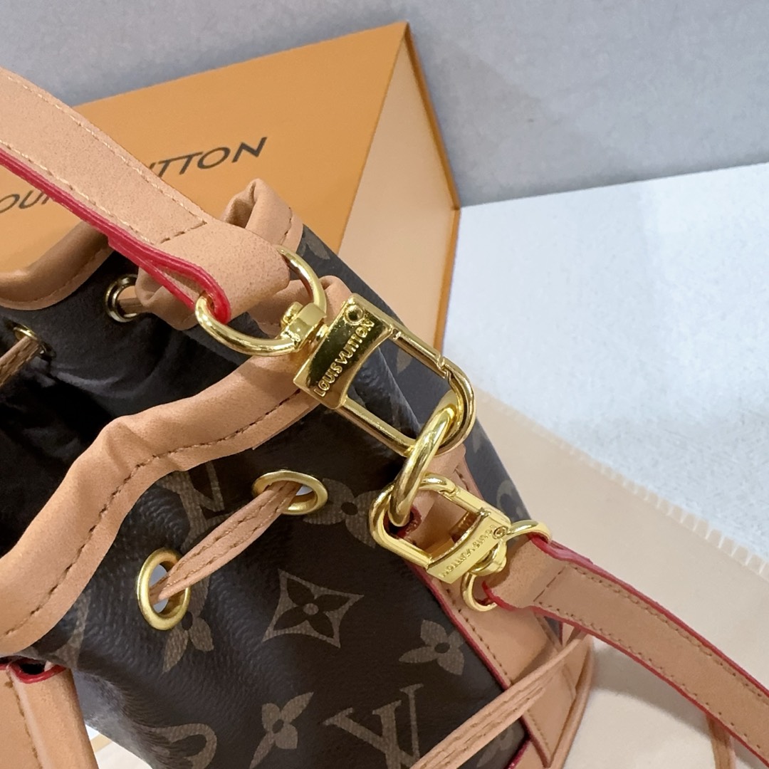 Louis Vuitton Retro Presbyopia Drawstring Mini Bucket Bag Versatile Shoulder Crossbody Bag Handheld Women's Bag