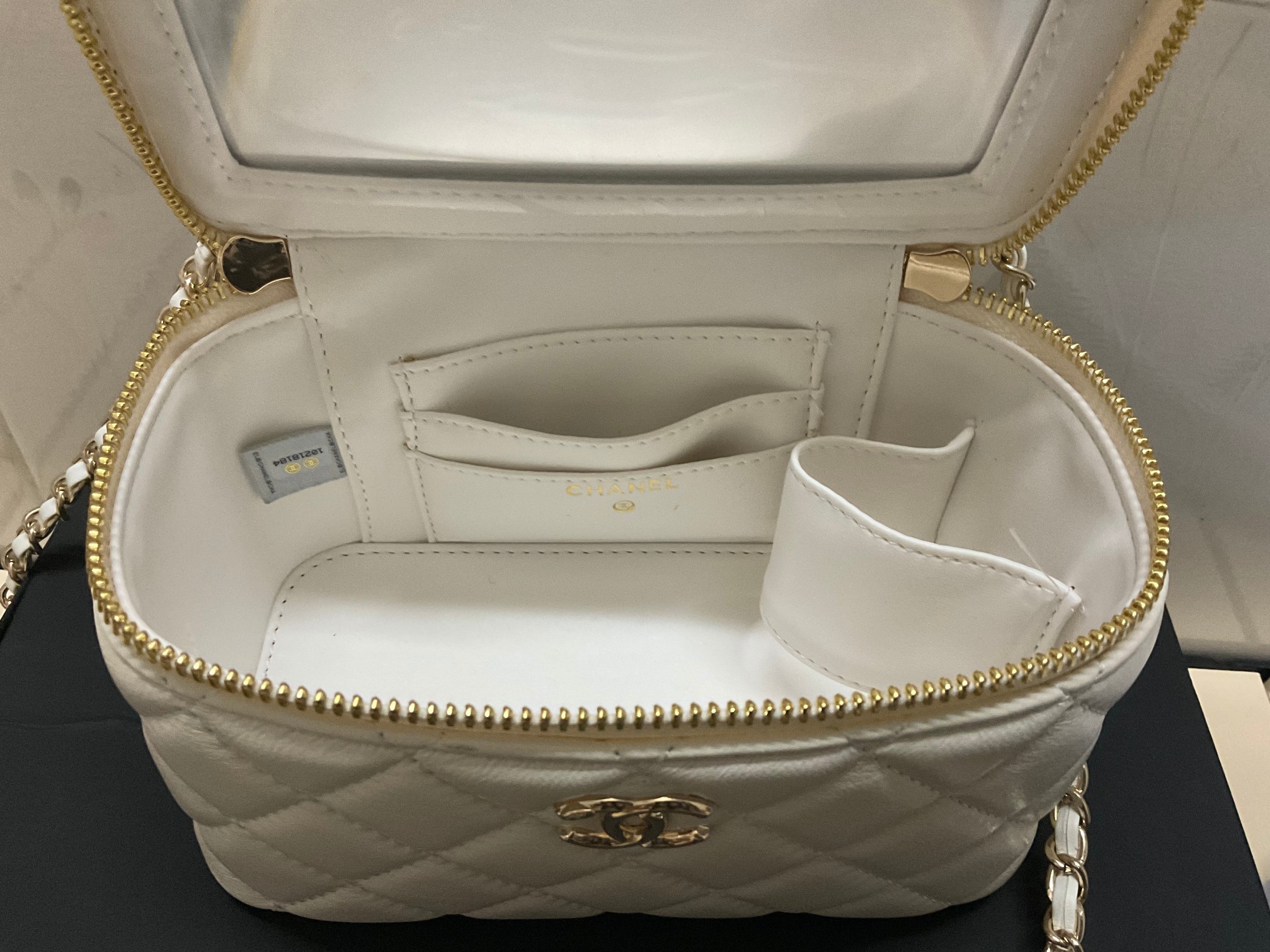 Chanel chain crossbody shoulder bag