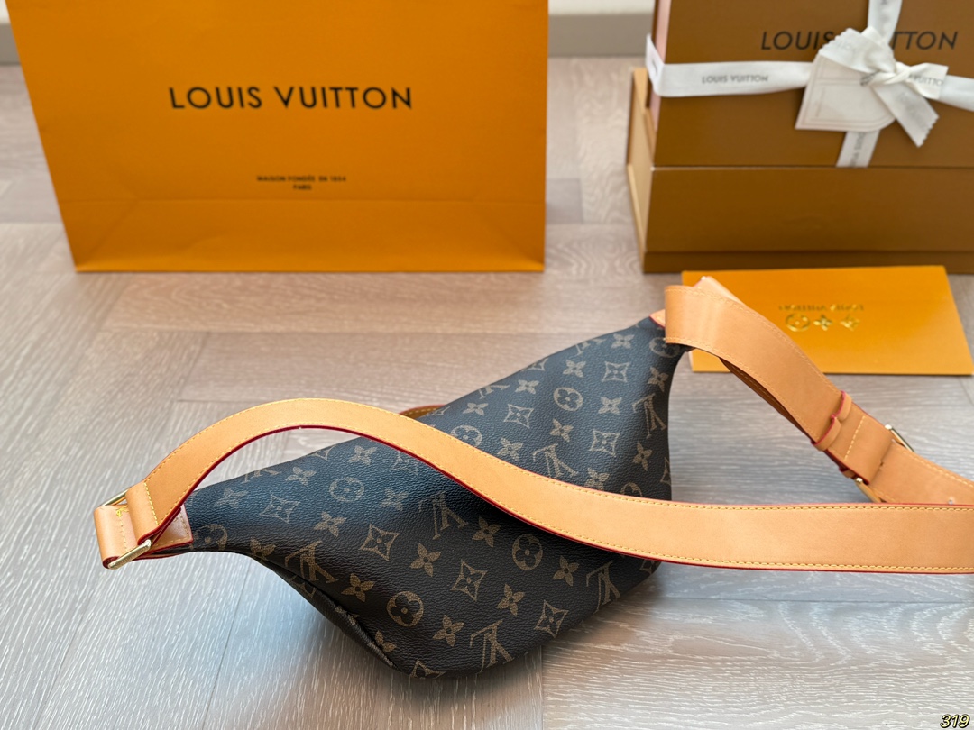 LV waist bag chest bag new crossbody bag
