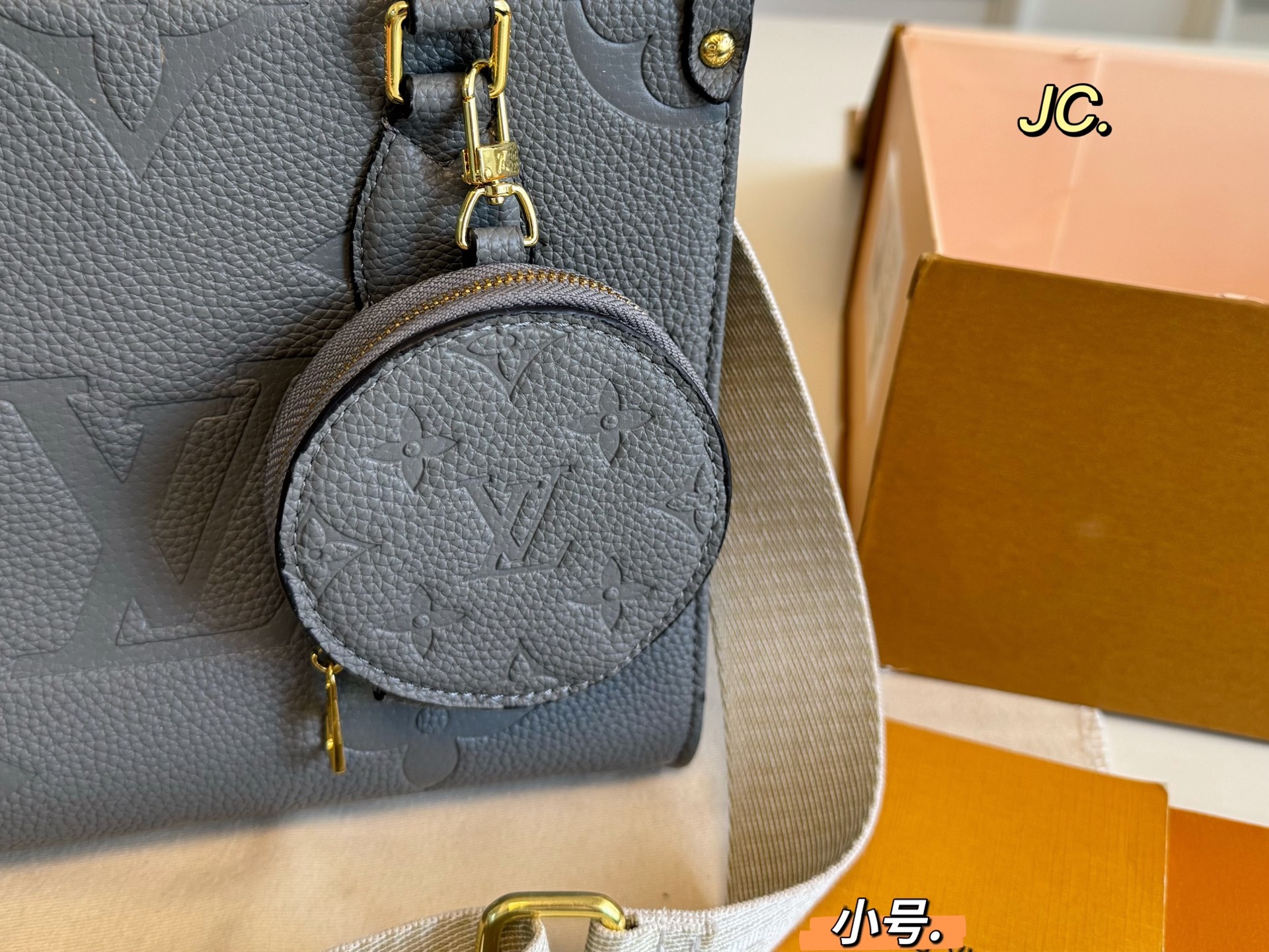 LV onthego embossed jungle tote bag