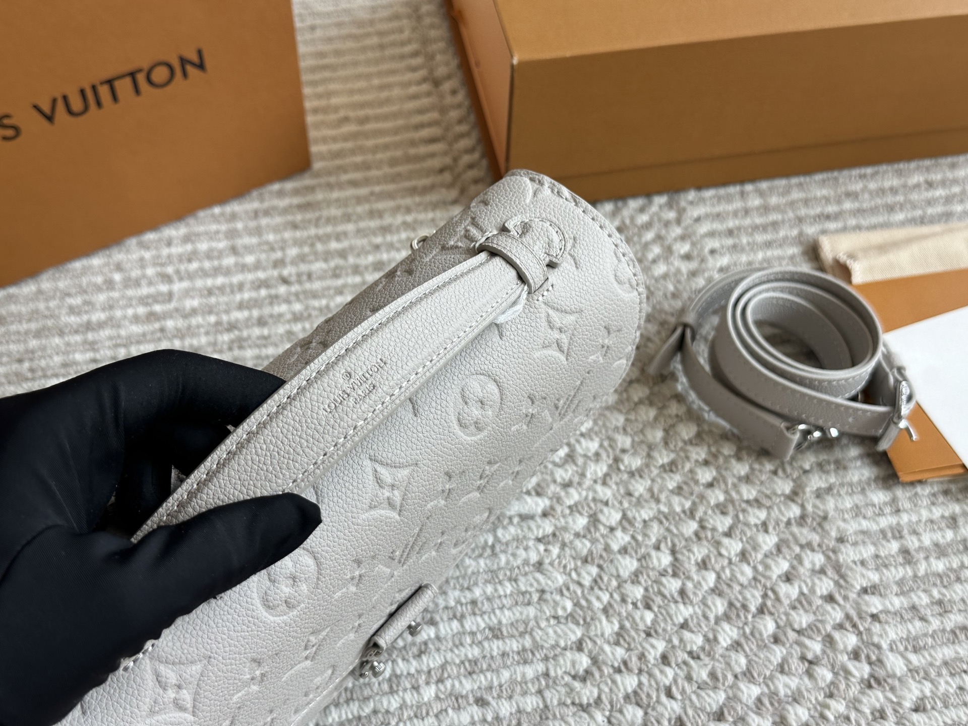 LV high quality monogram messenger bag