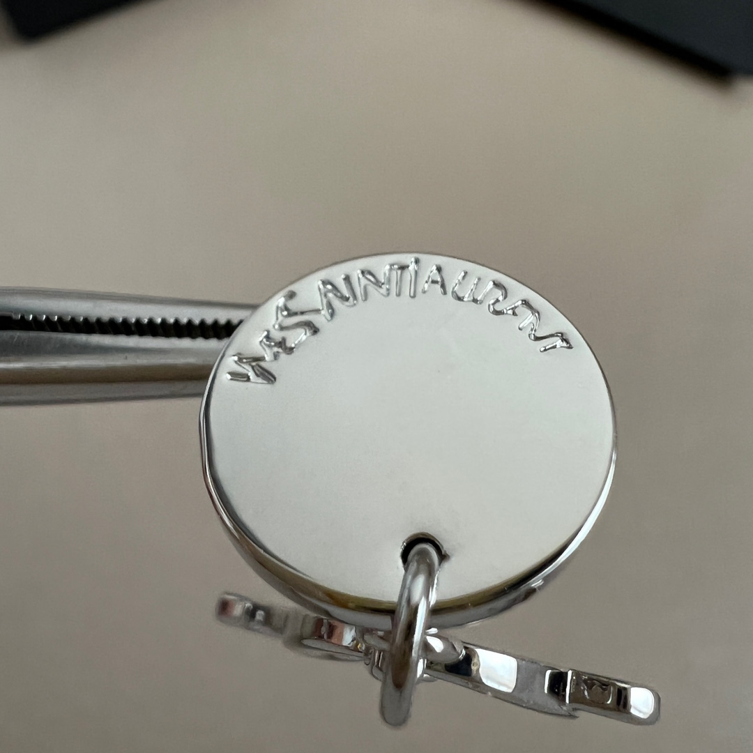 Metal letter light luxury high-end earrings European and American exaggerated fashion personality earrings socialite temperament big-name earrings for women