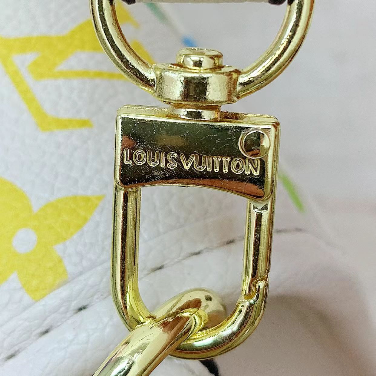 Louis Vuitton baguette shoulder crossbody bag