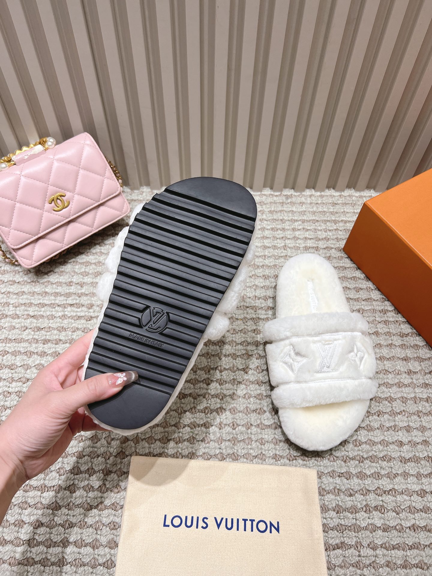 LV embroidered plush slippers