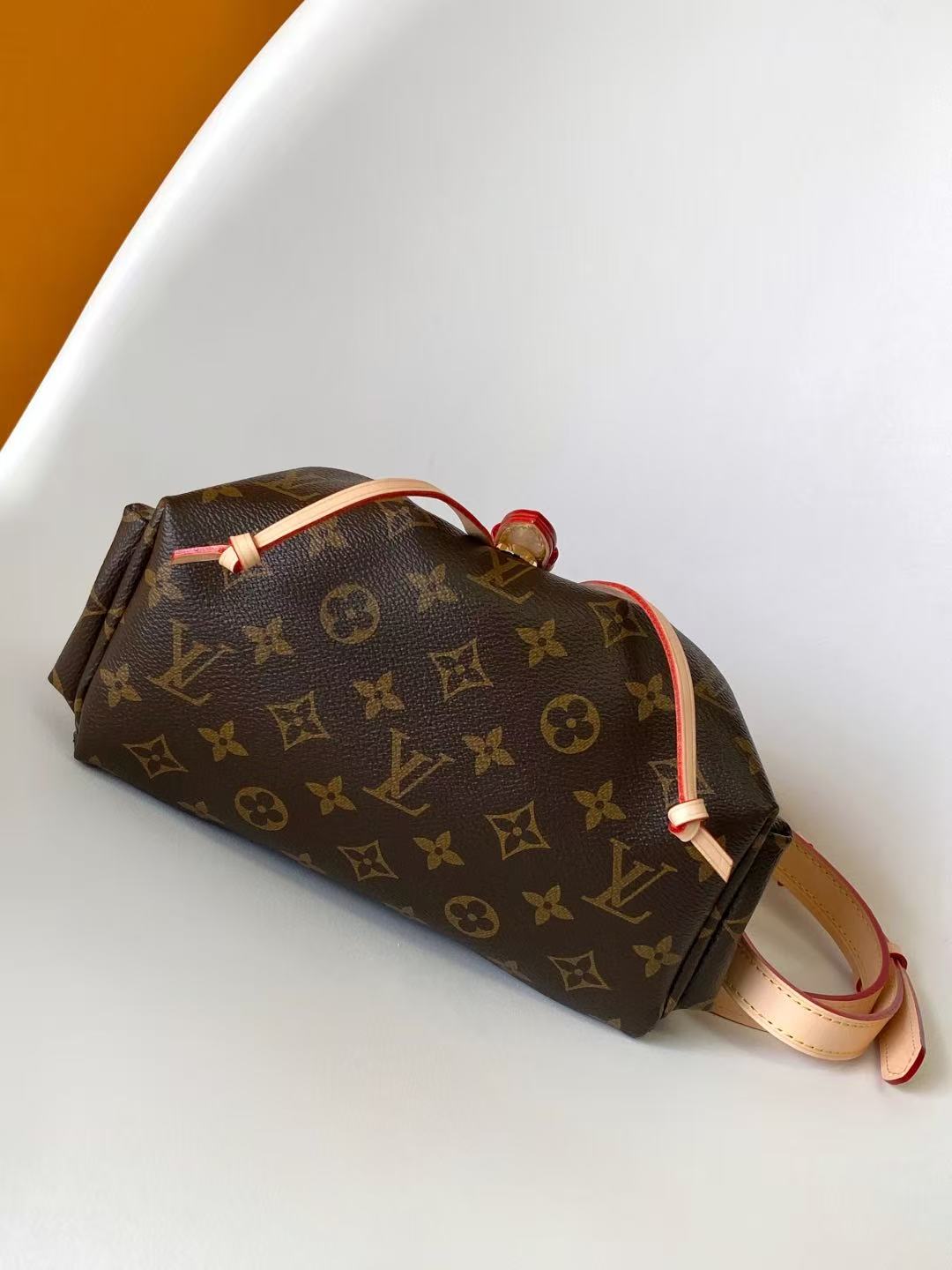 High-quality LV Odysee single-shoulder bag
