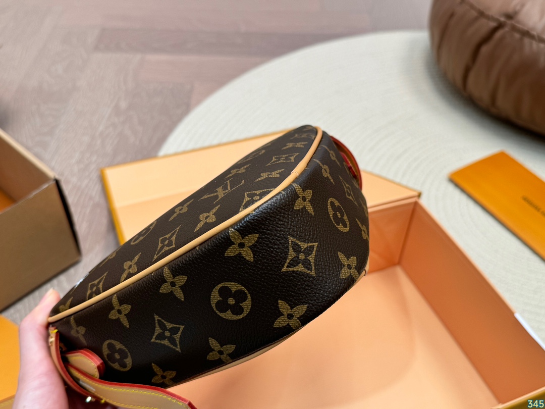 Beeswax yellow leather LV popular love bag