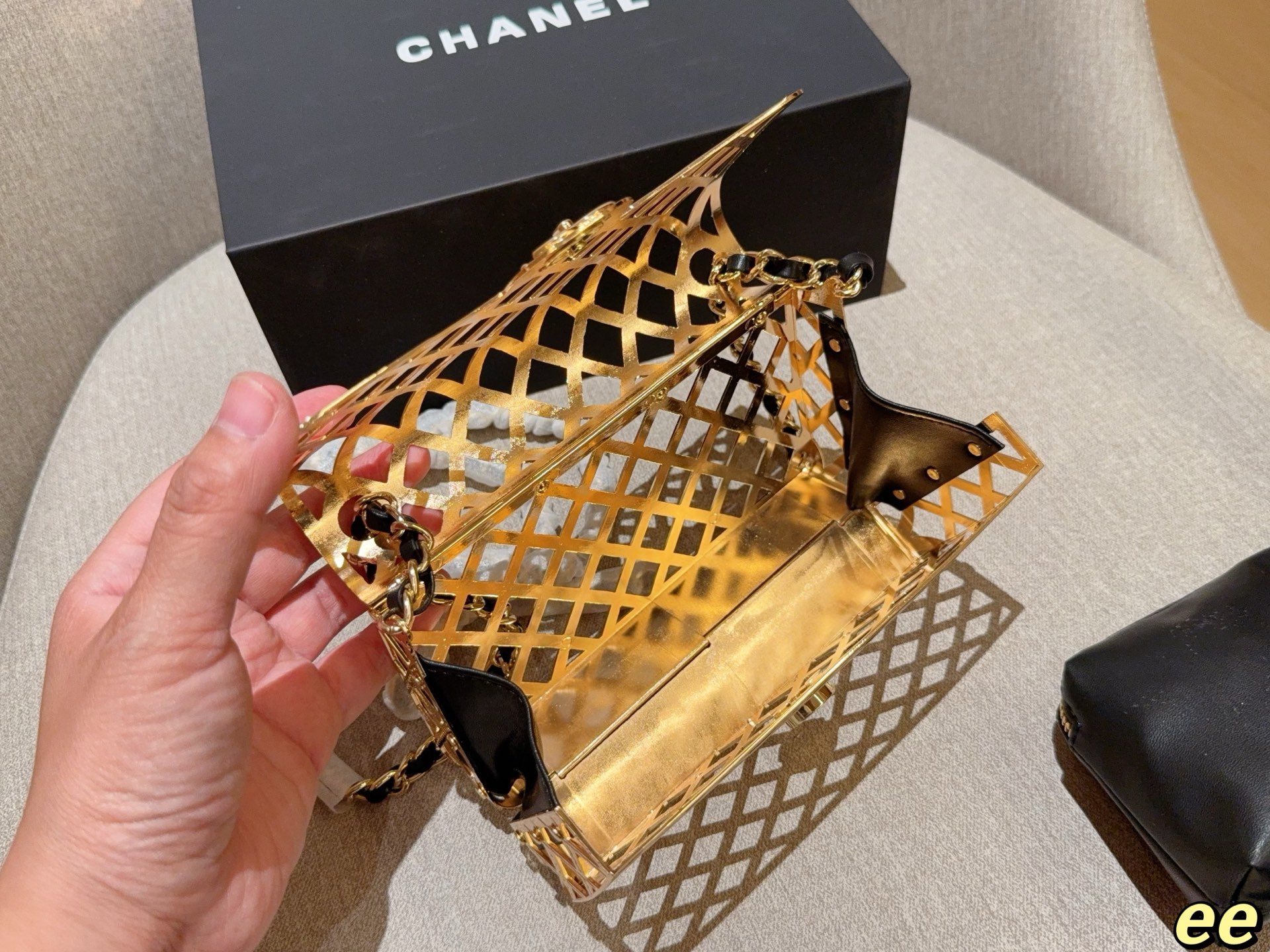 Chanel Hollow metal cf dinner bag