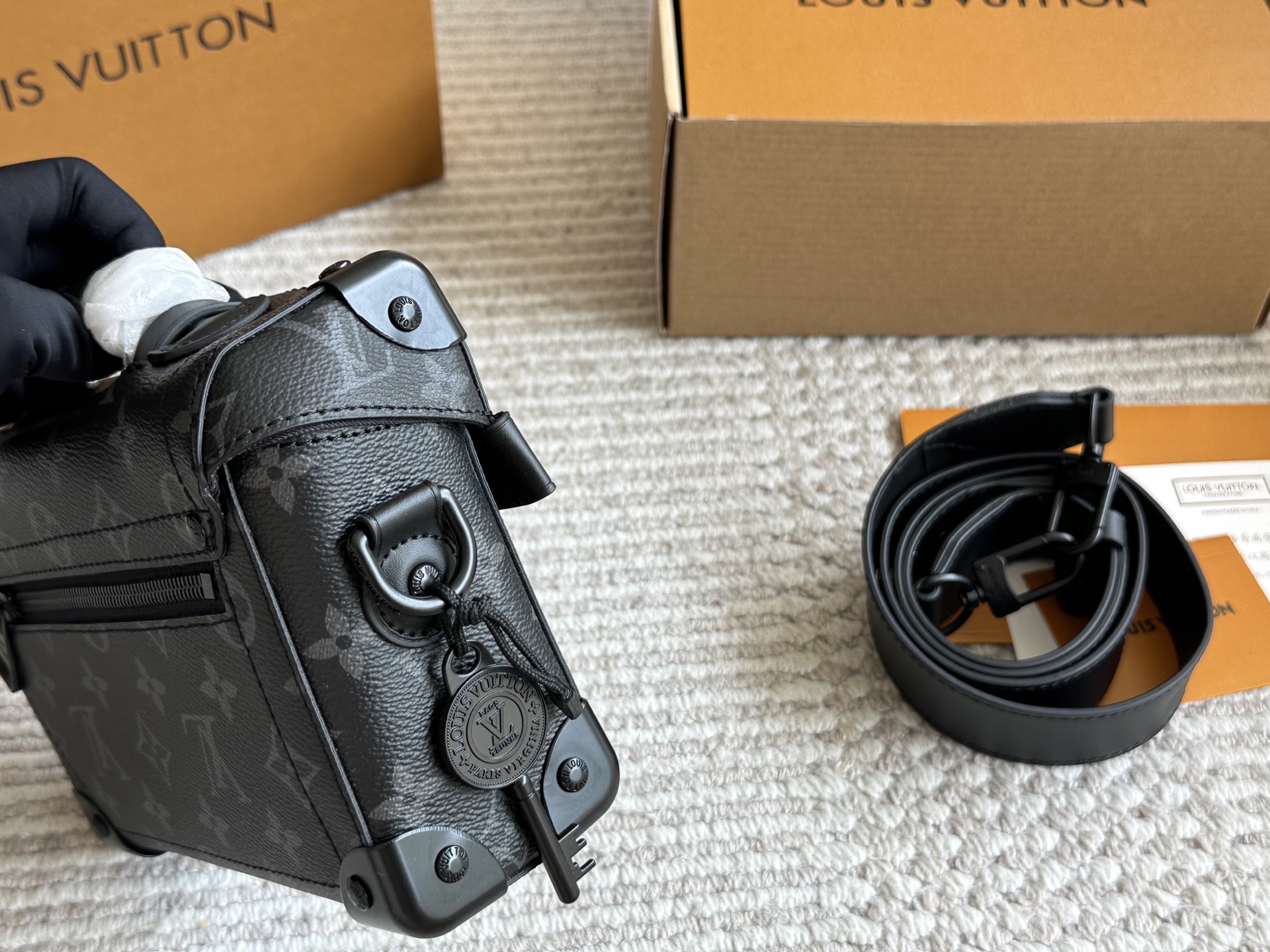 LV men's bag soultrunk box bag