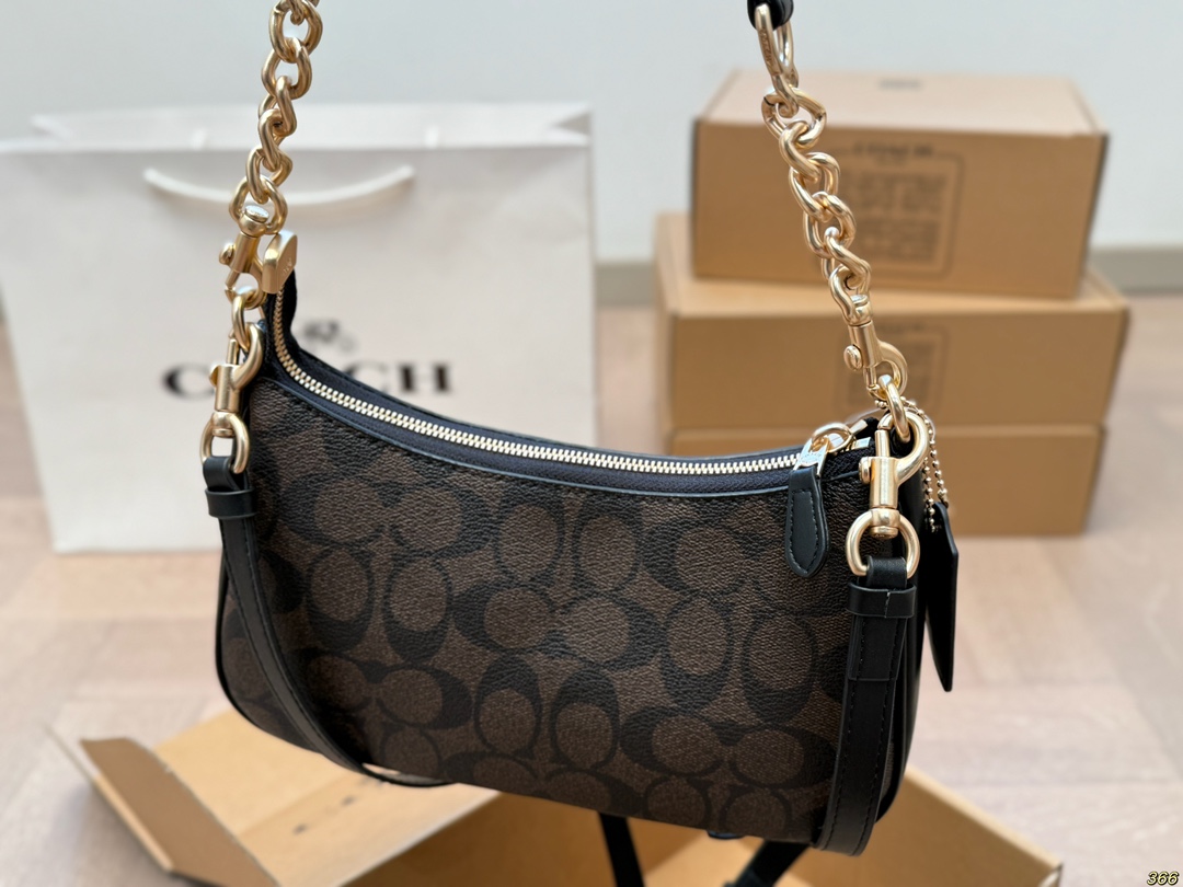 COACH underarm mahjong bag