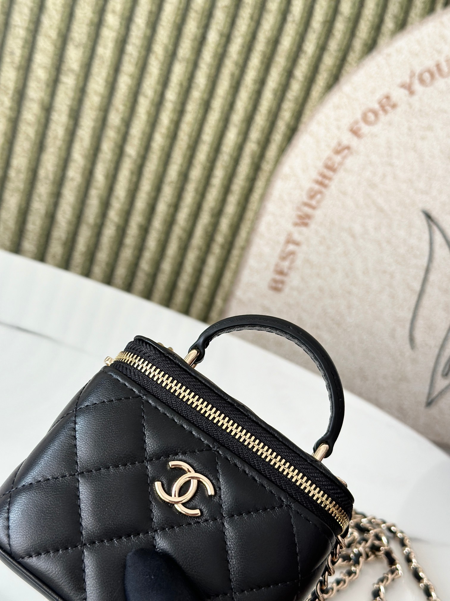 Top version Chanel Chain Makeup Bag with a makeup mirror inside