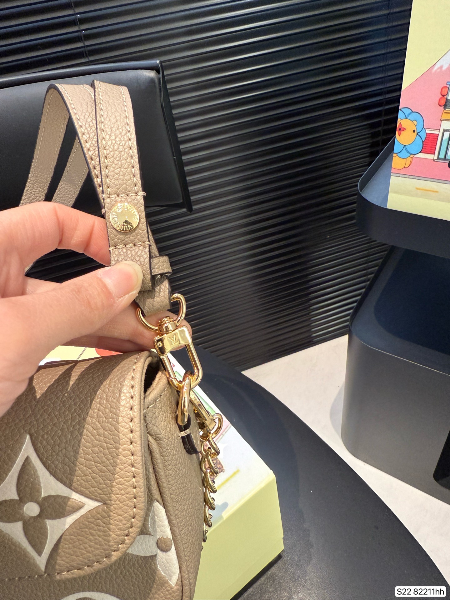 LV underarm messenger bag casual fashion