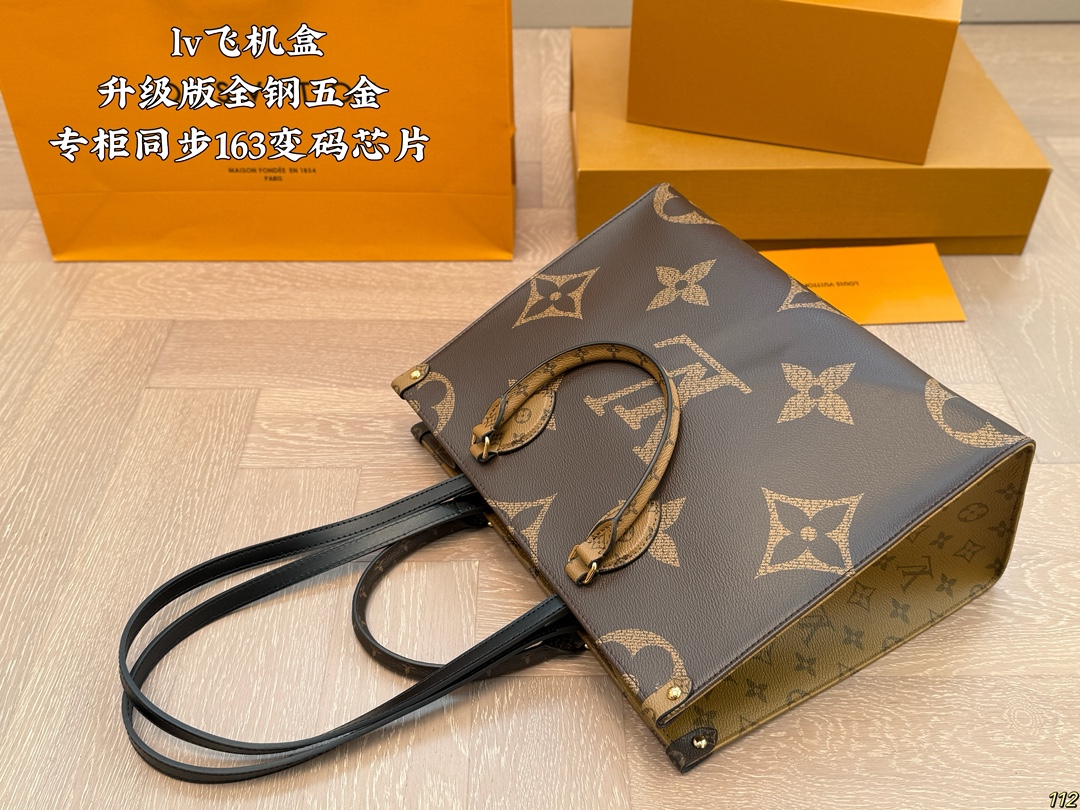 LV onthego shopping bag