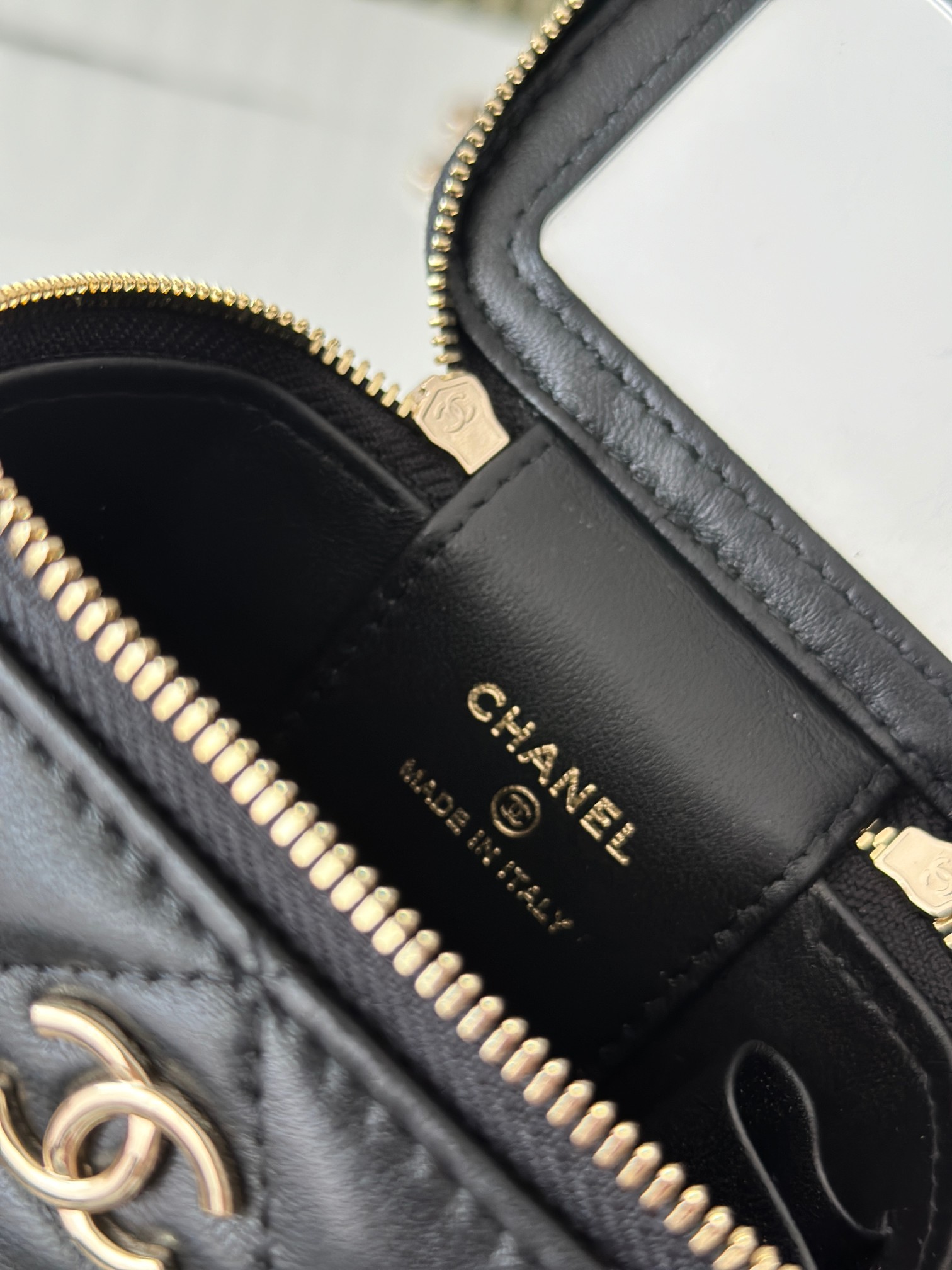 Top version Chanel Chain Makeup Bag with a makeup mirror inside