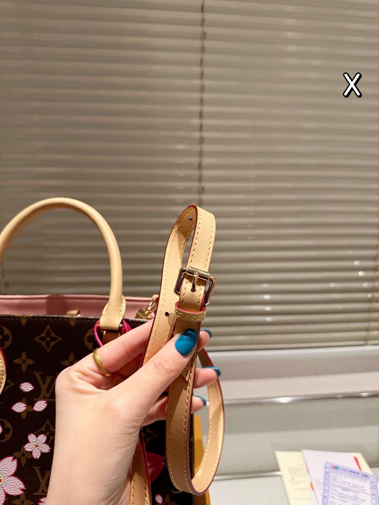 LV onthego tote shoulder crossbody bag