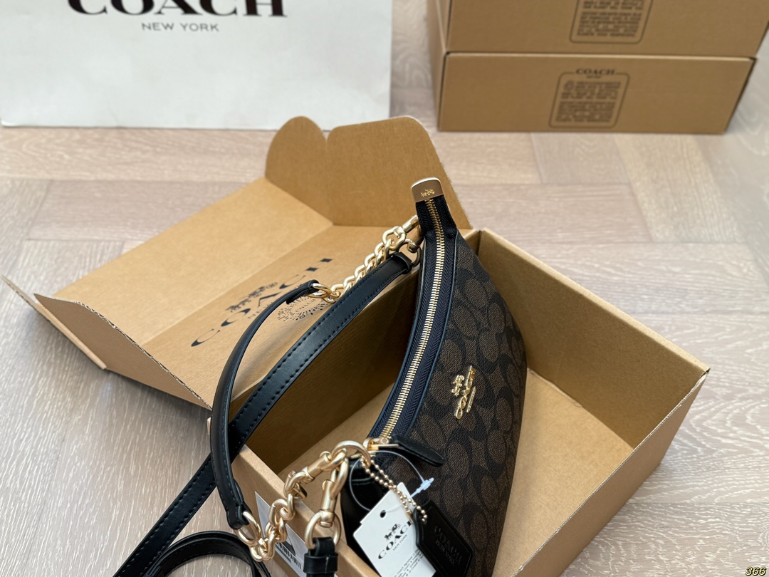 COACH underarm mahjong bag