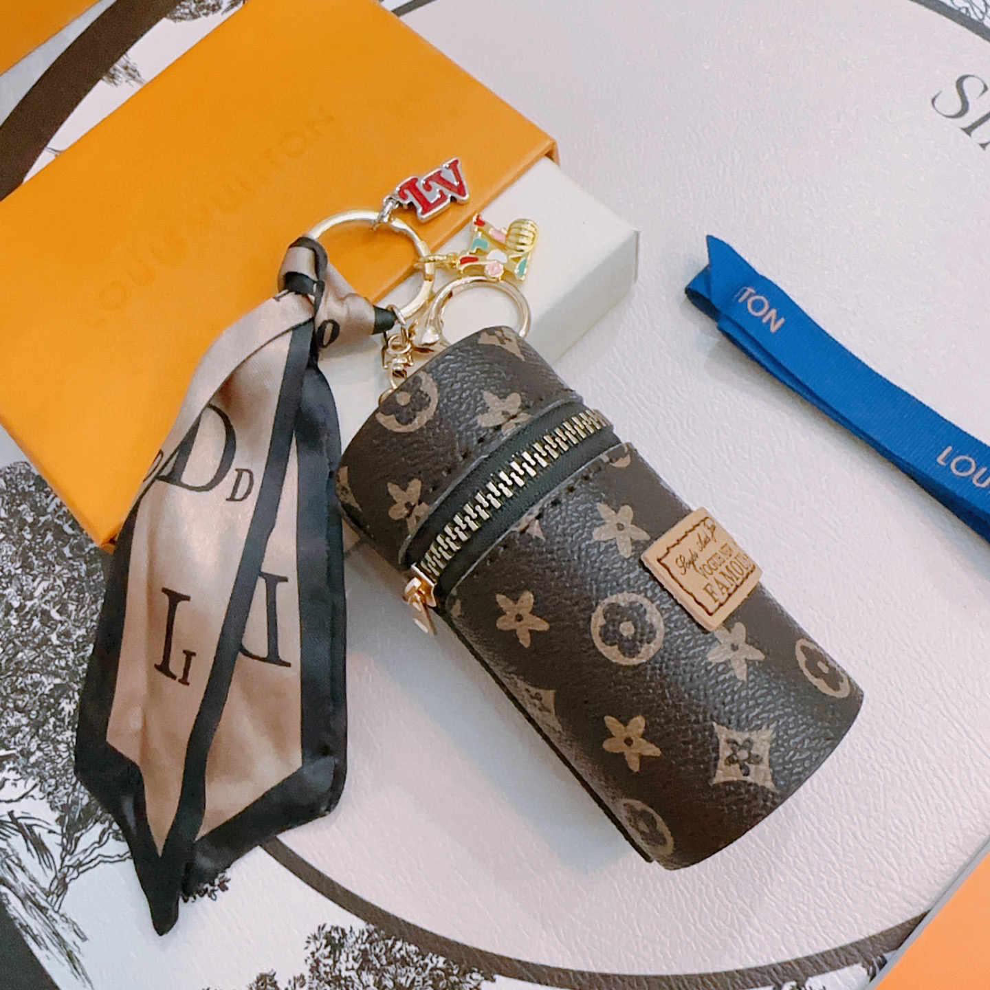 LV keychain bag buckle