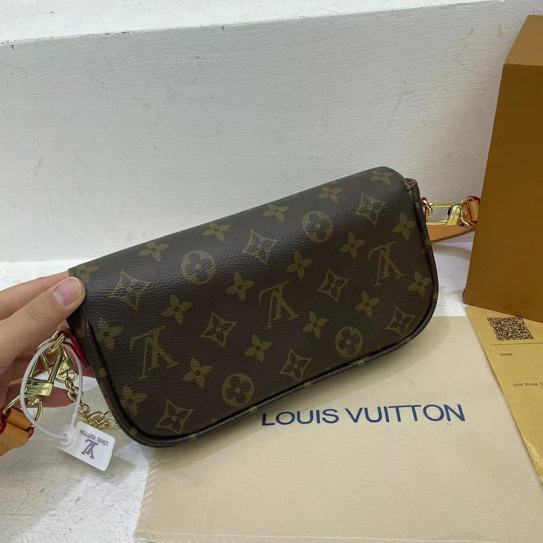 Louis Vuitton Presbyopia Mahjong Handbag New Versatile Chain Shoulder Crossbody Baguette Bag