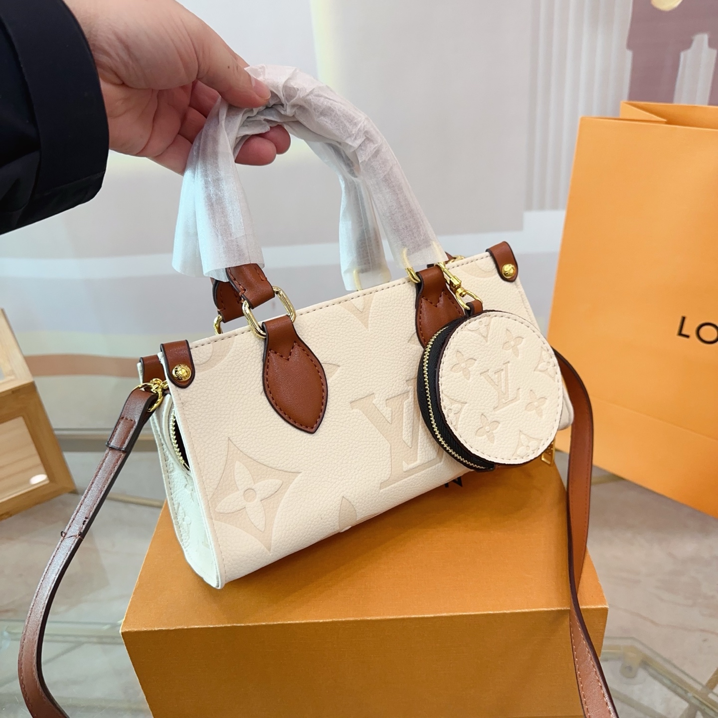 Louis Vuitton Onthego horizontal Jungle Tote bag