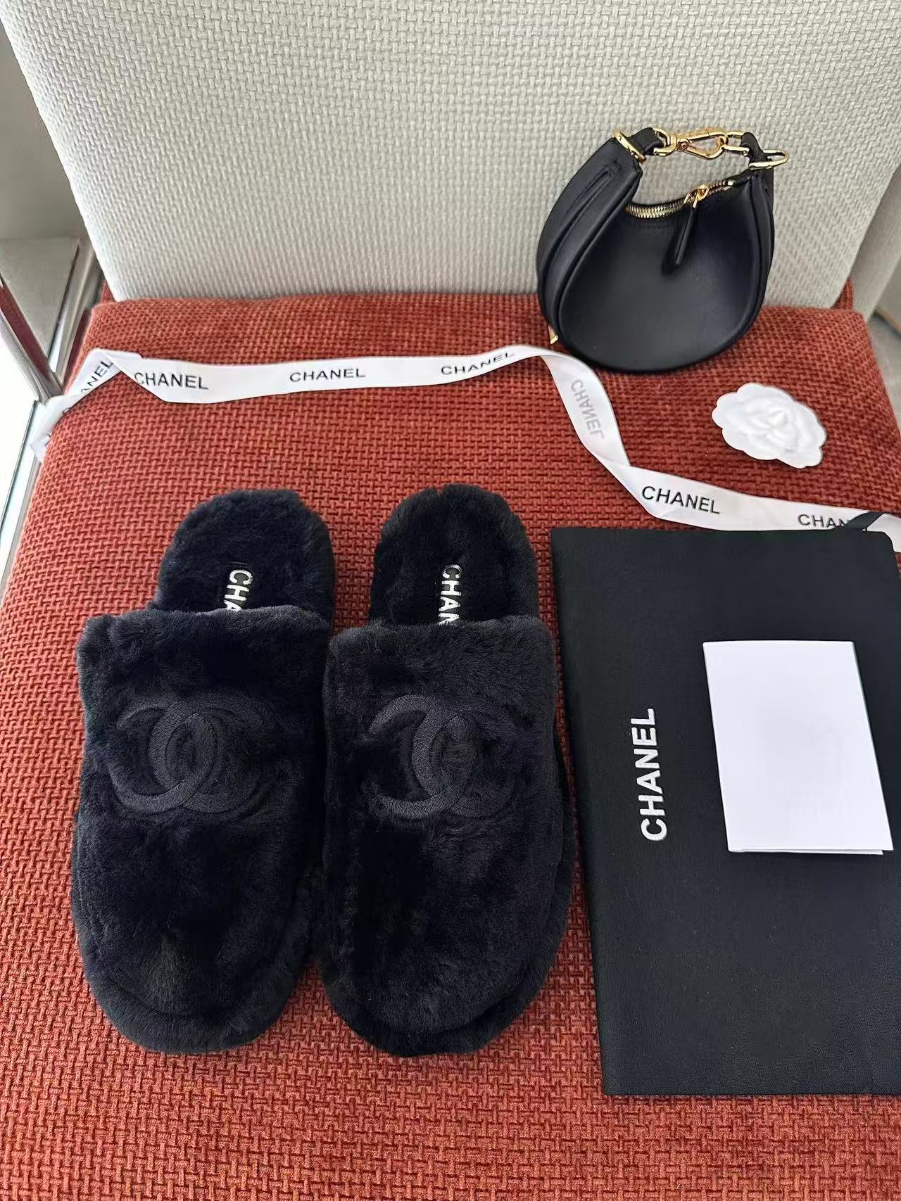 Chanel double C embroidered fur slippers