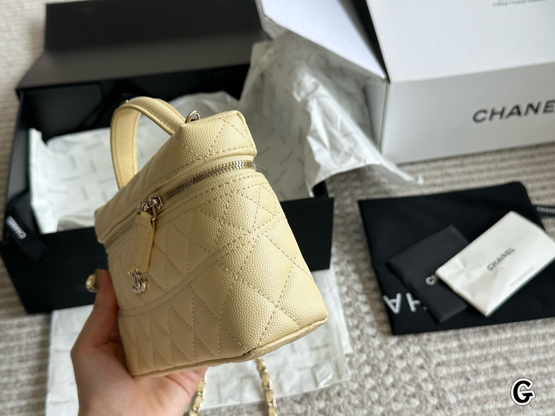 Chanel 25c's best-selling lp box bag