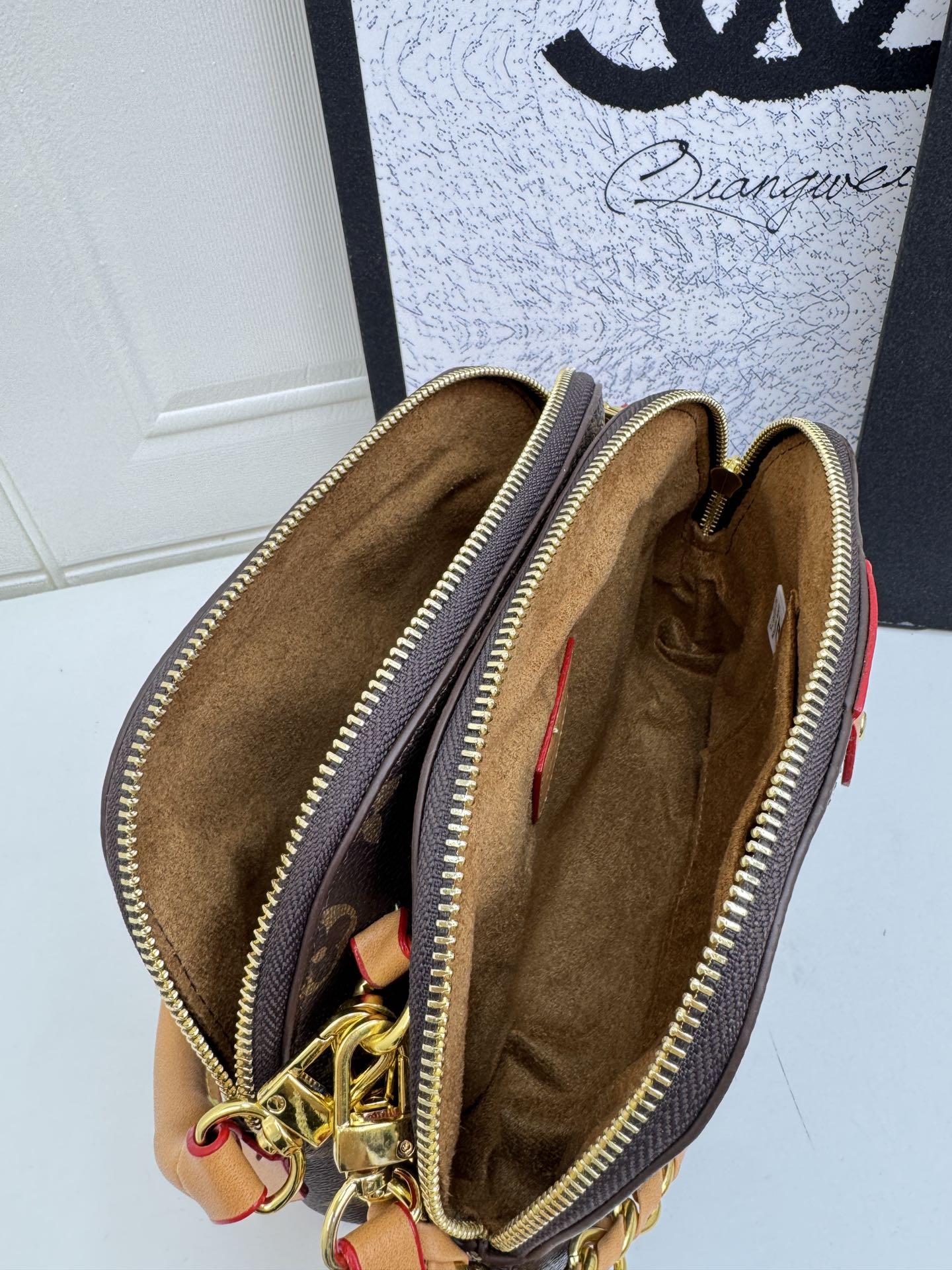 LV cosmetic bag design shoulder crossbody bag