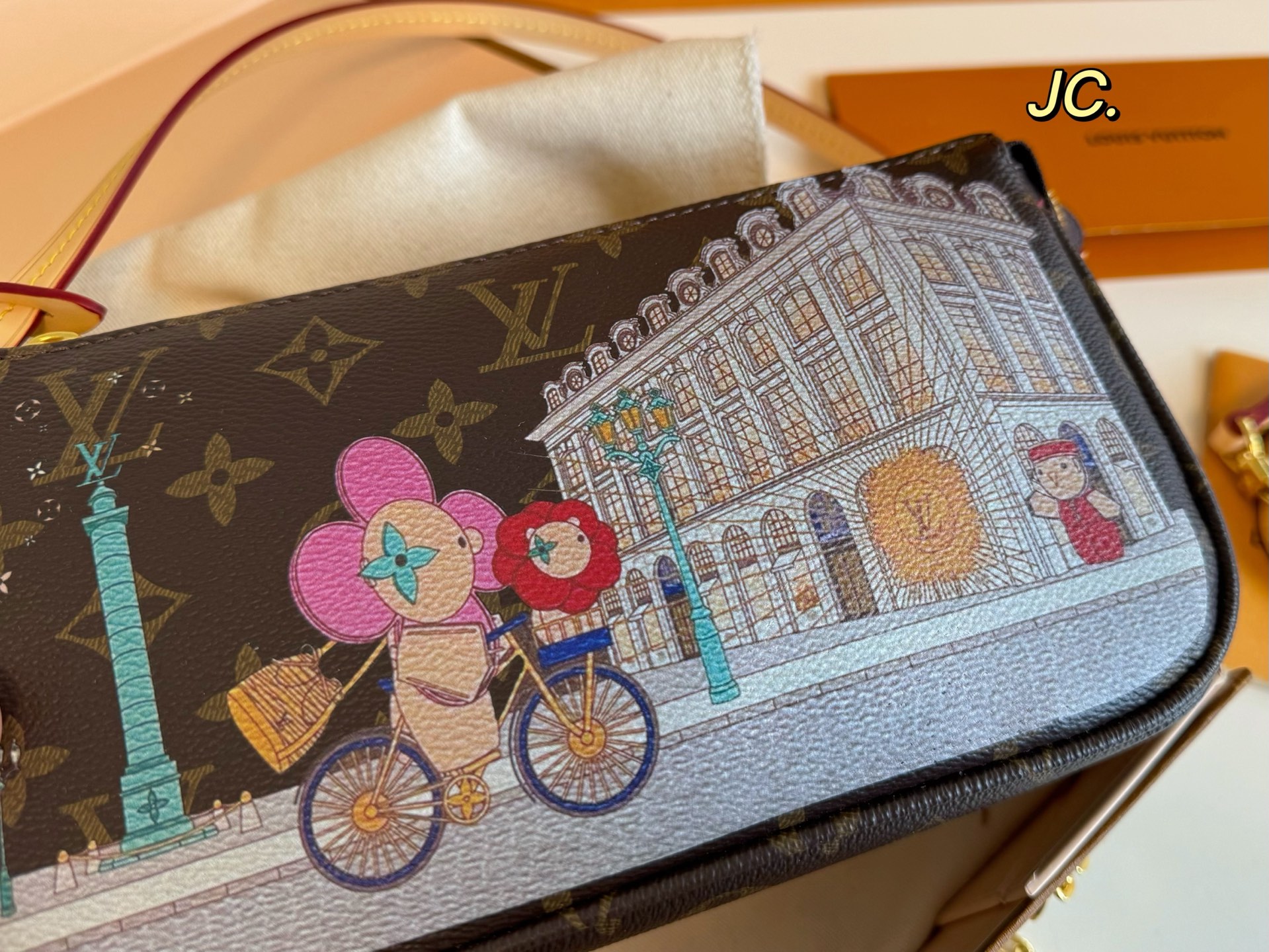 Louis Vuitton's new graffiti chain mahjong bag