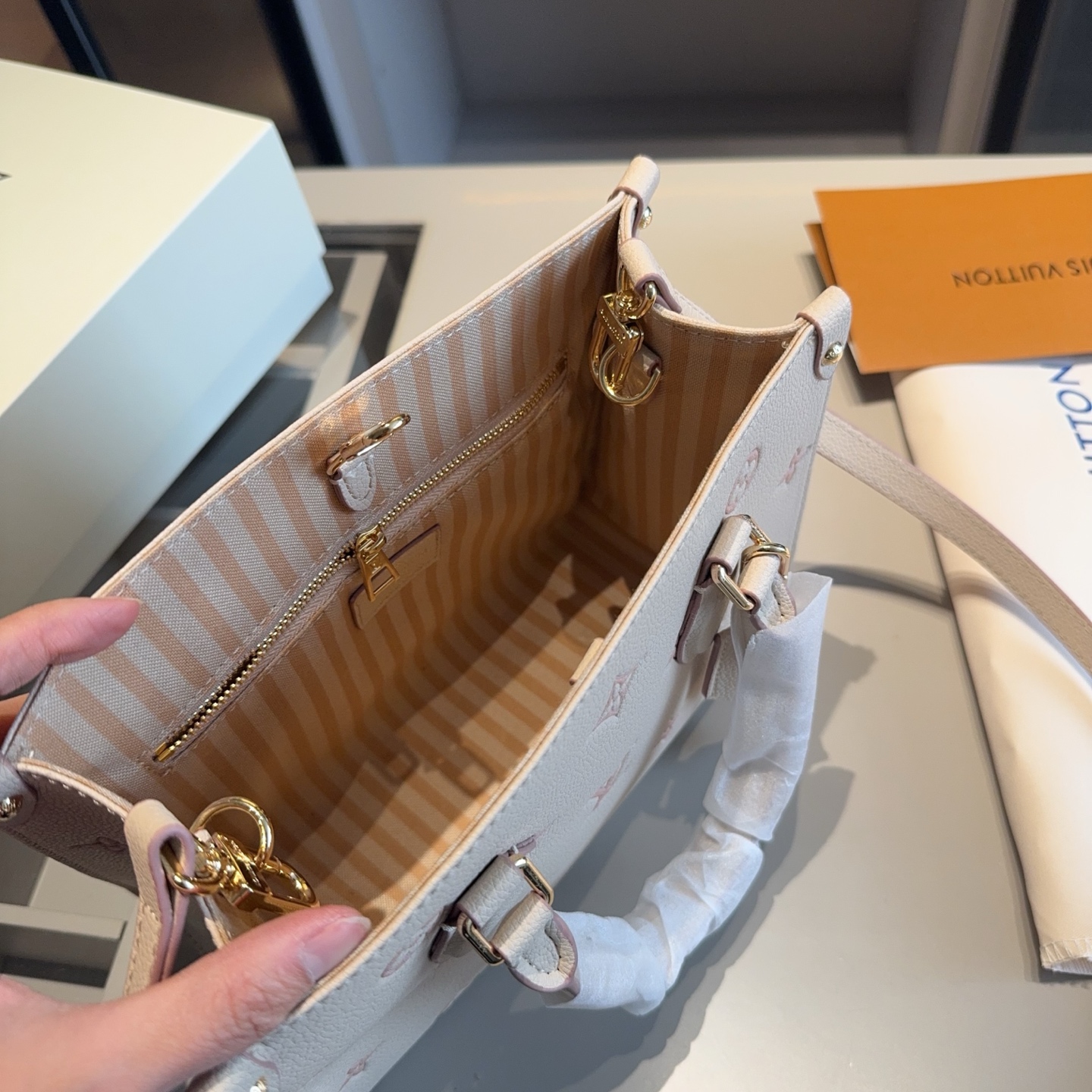 LV Strawberry Milk Series Tote Bag High Version