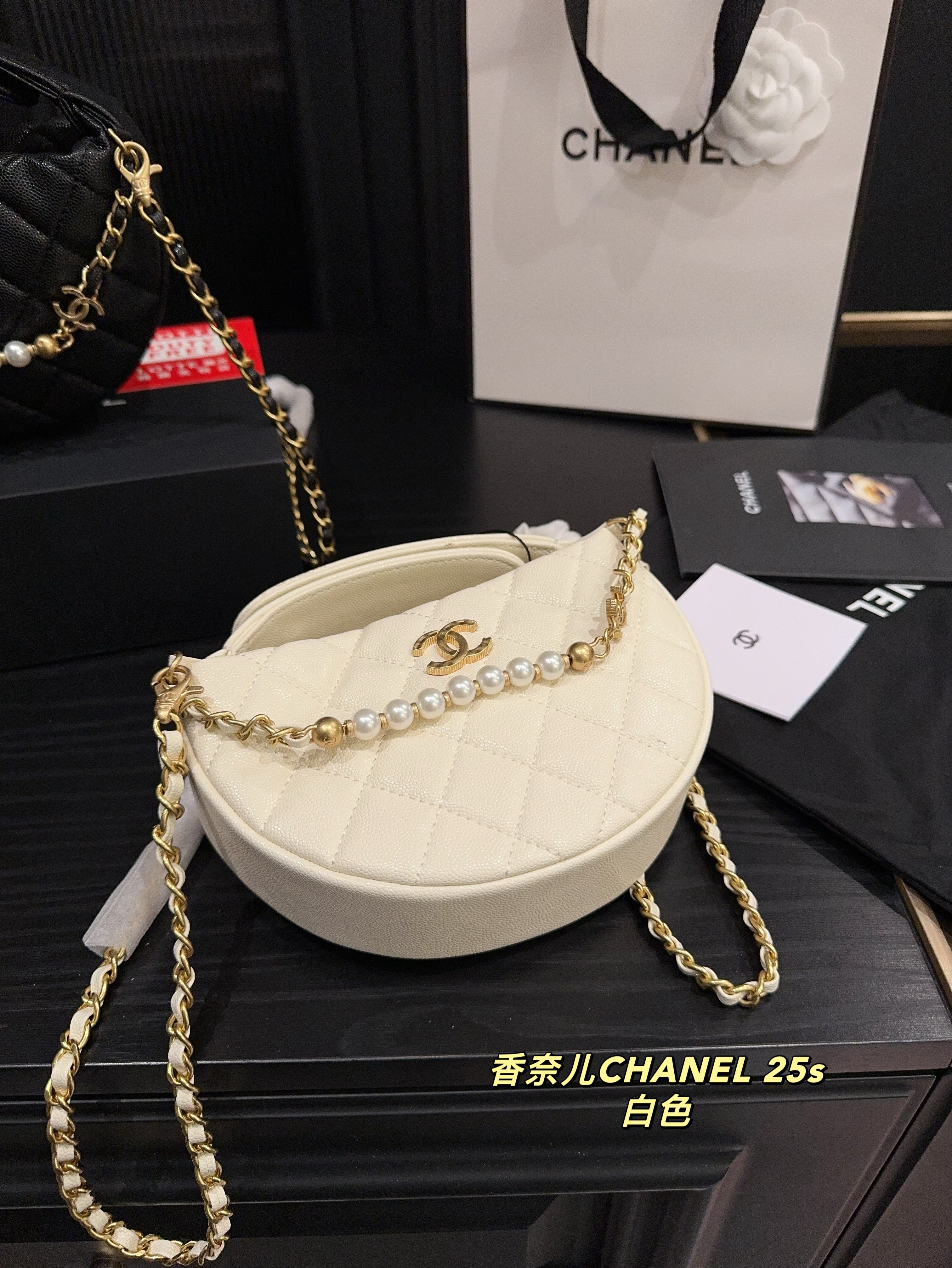 CHANEL 25S hand-held chain bag