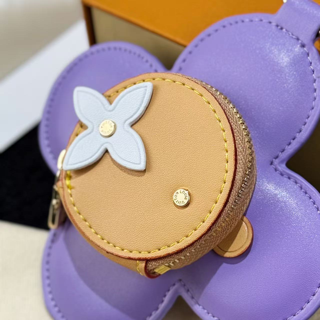 Louis Vuitton vivienne Sunflower Coin Purse pendant