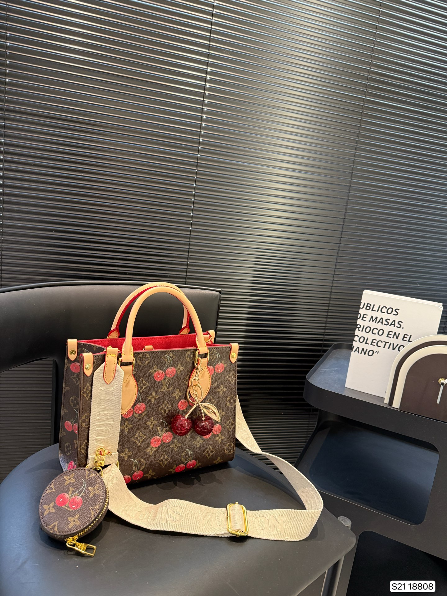 LV Onthego Tote Bag