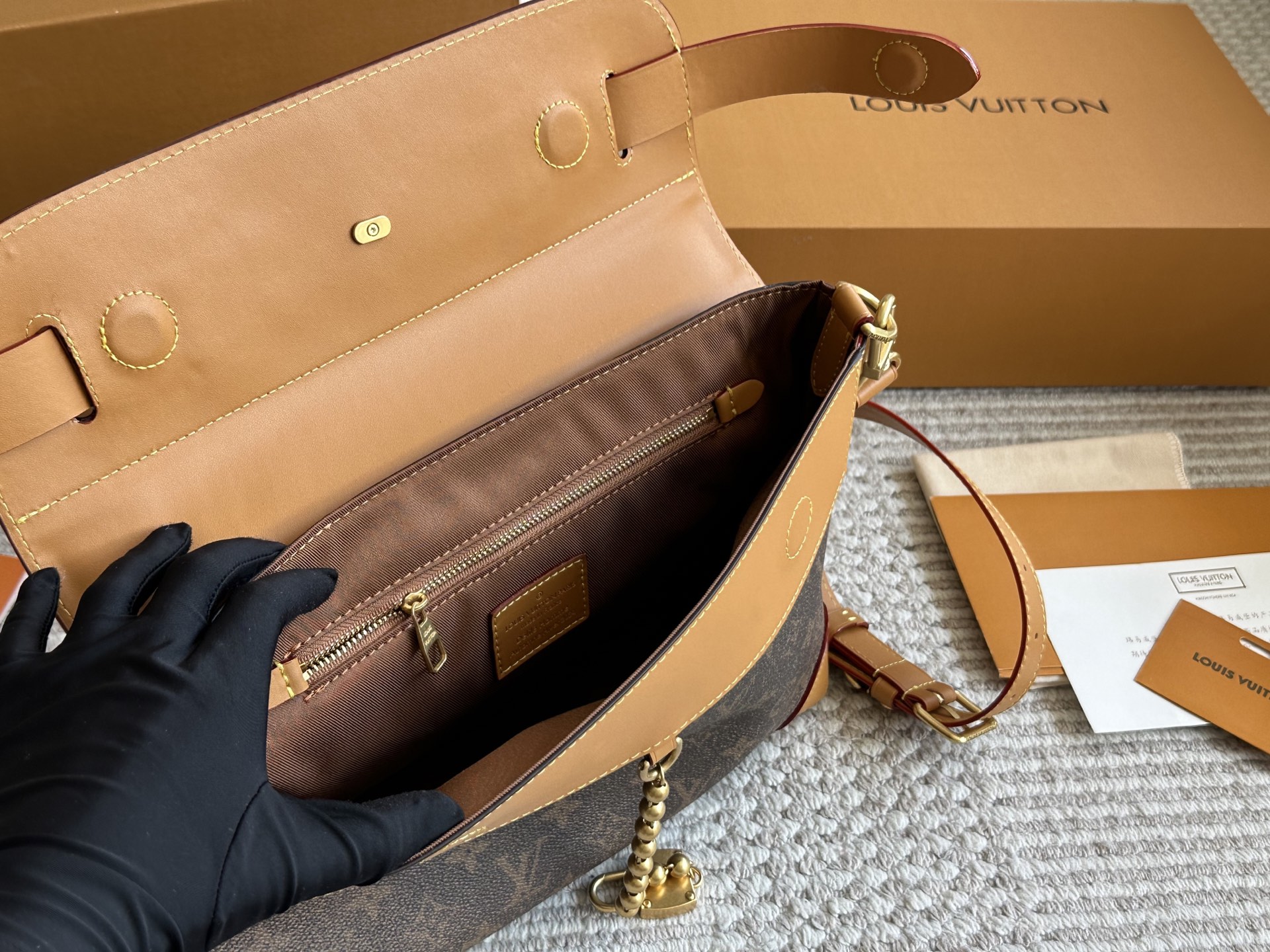 LV new messenger bag