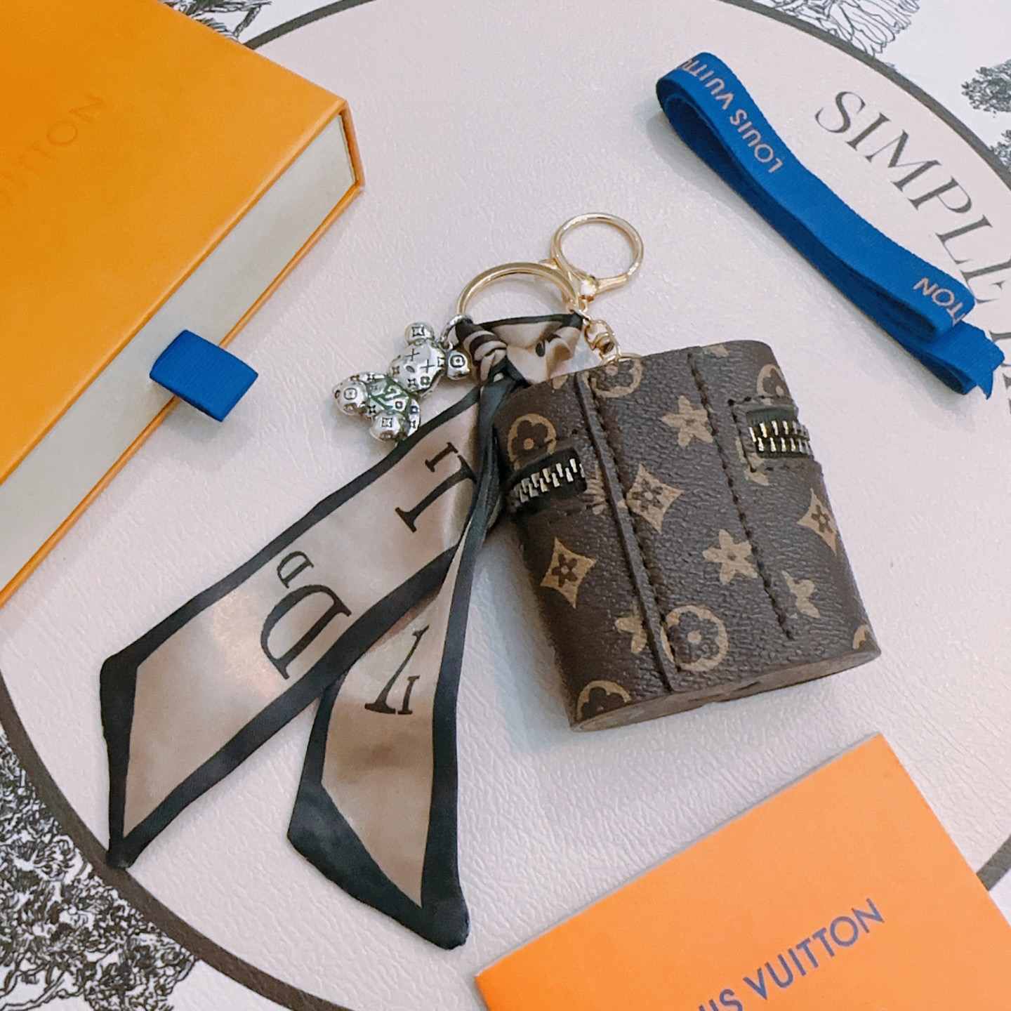LV keychain bag buckle