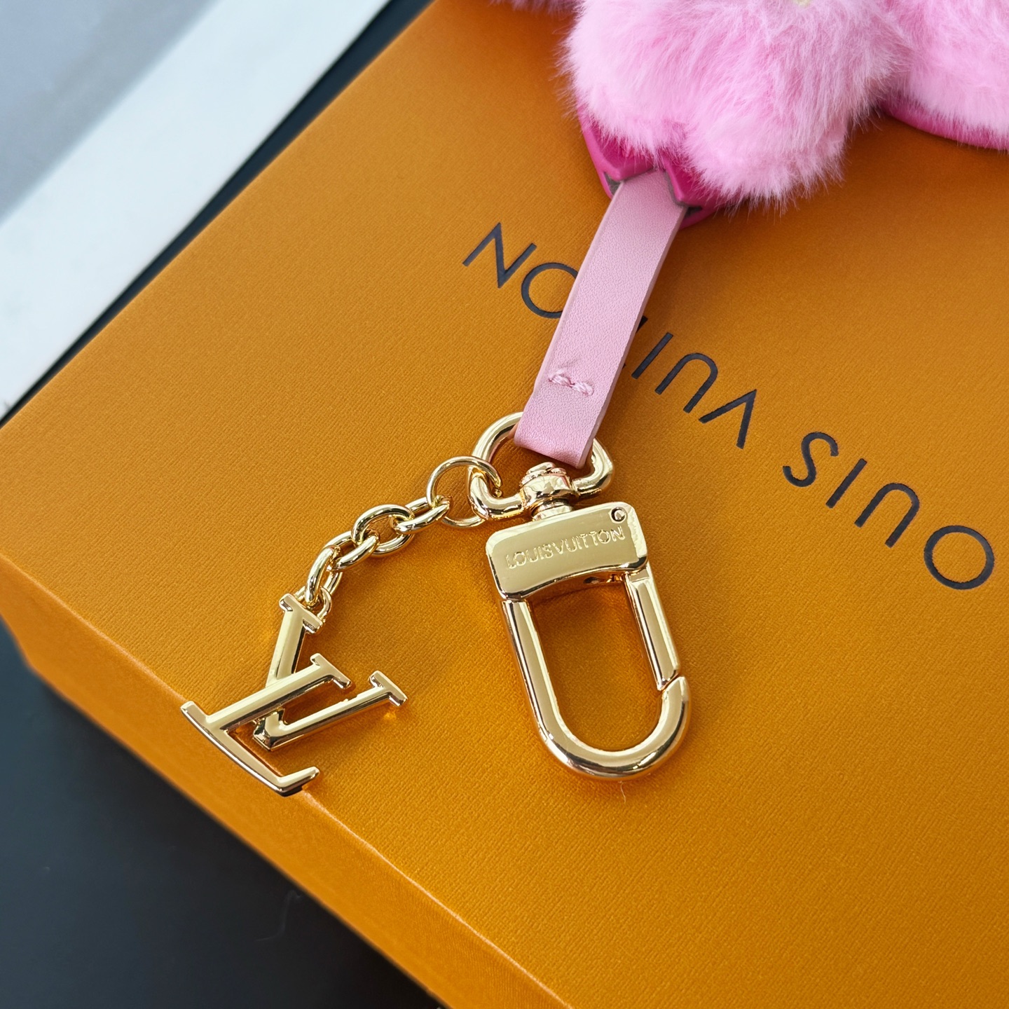 LV X TM CHERRY BLOSSOM bag accessories