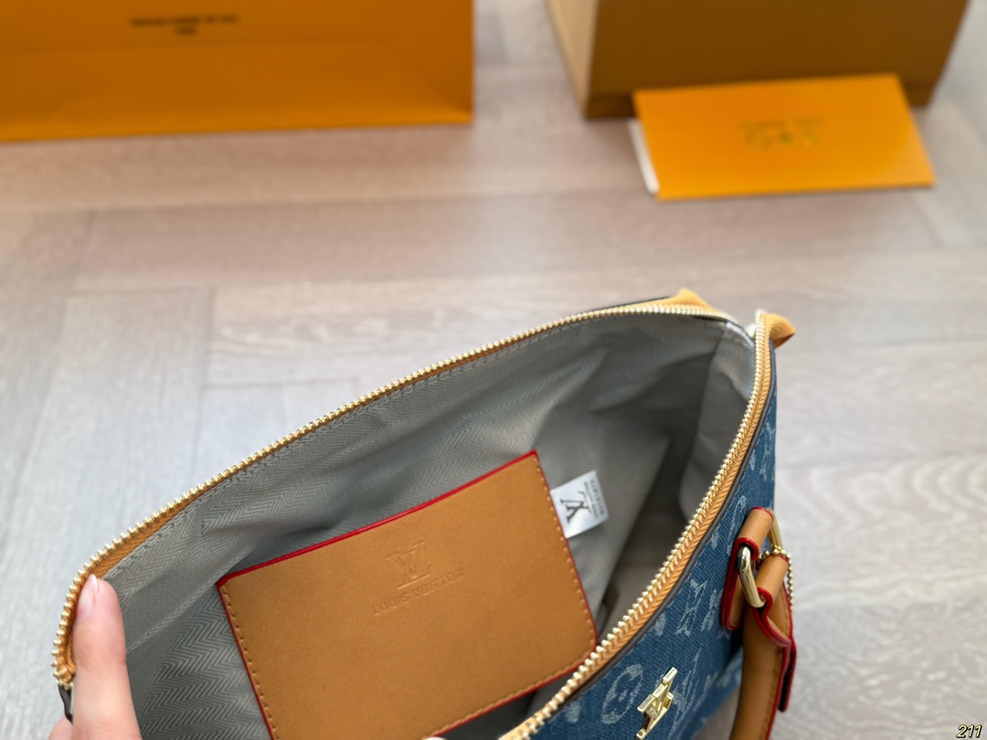 LV single-shoulder handbag