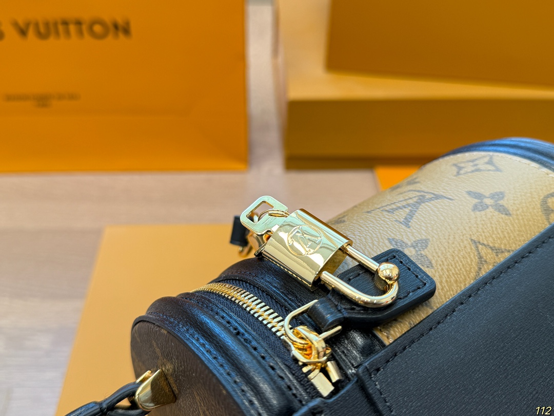 LV fortune bucket portable crossbody bag