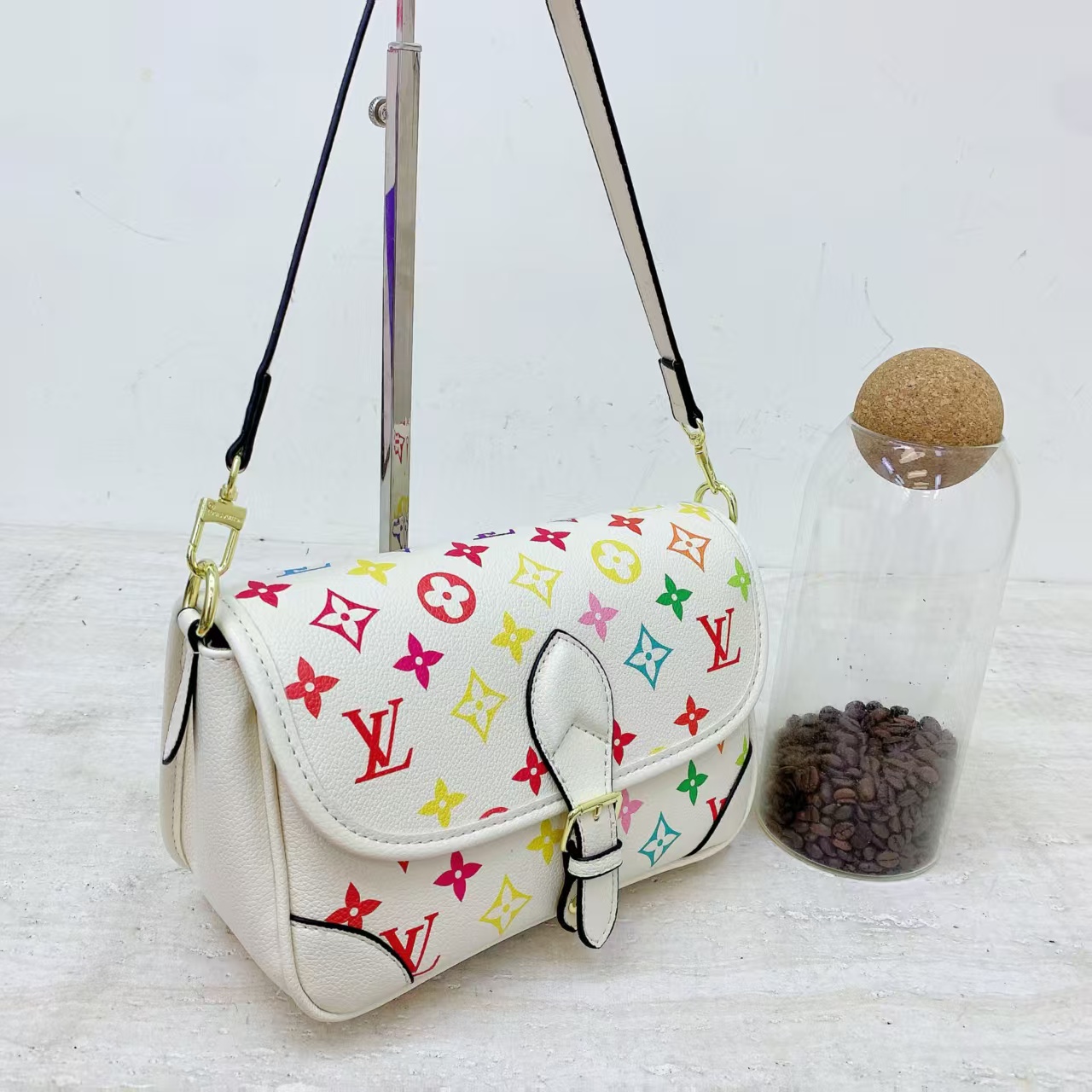 Louis Vuitton baguette shoulder crossbody bag