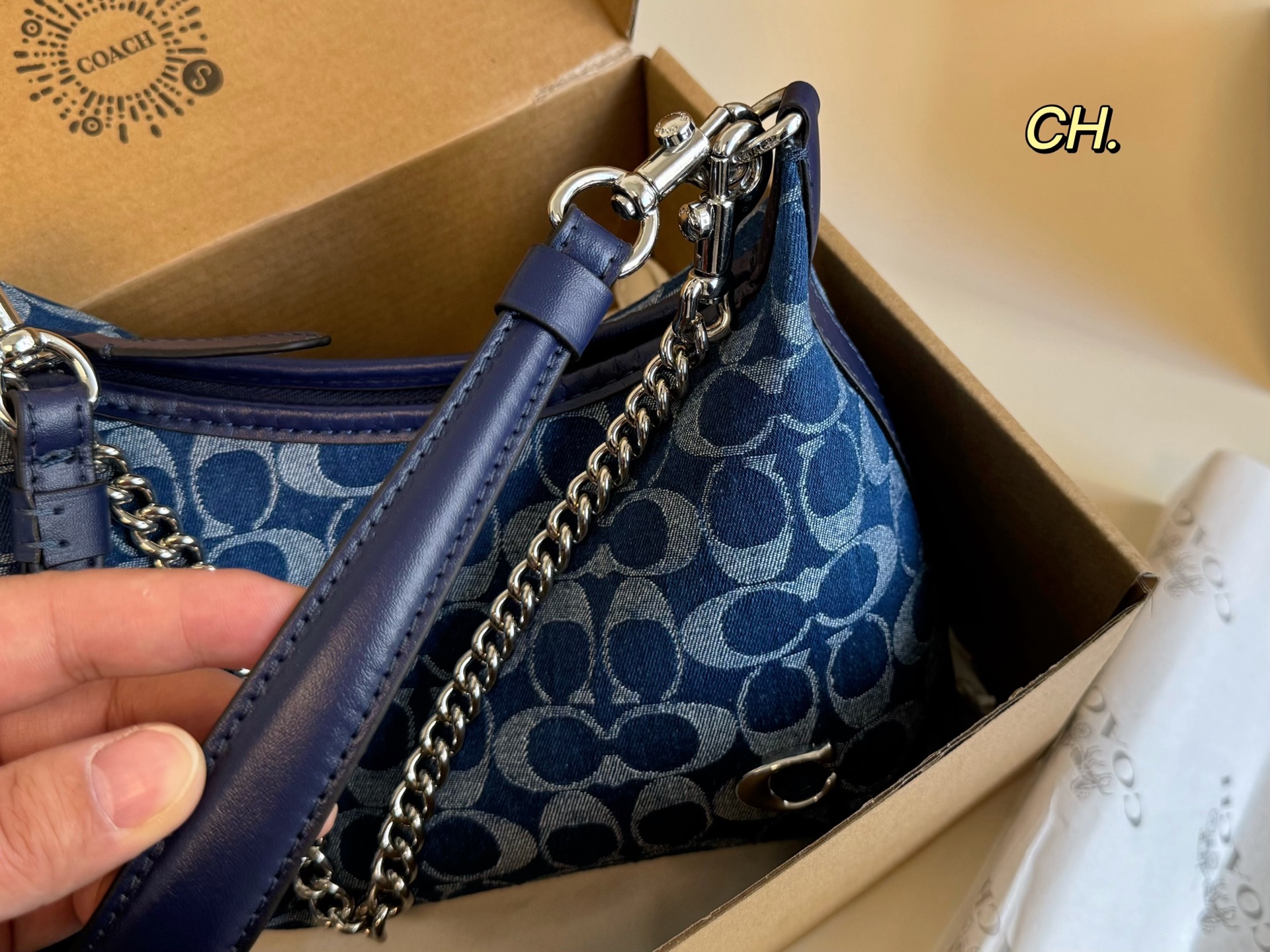 COACH juliet chain underarm bag