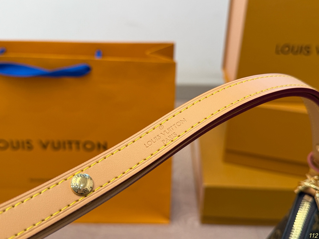 LV croissant top version