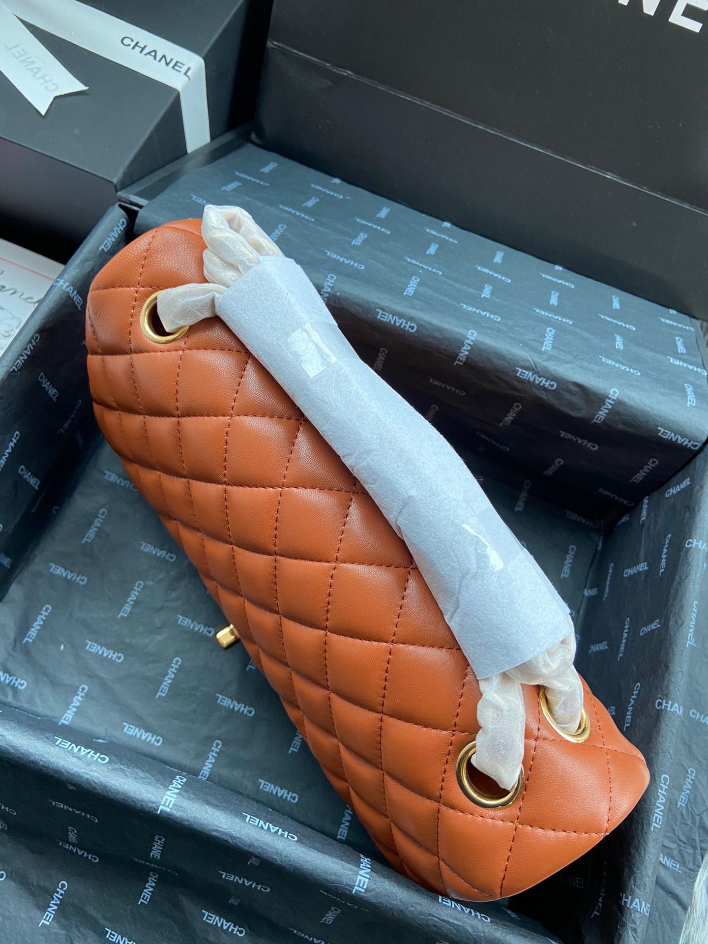 Top version chanel chain shoulder bag