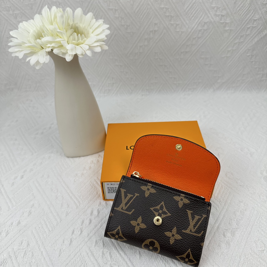 LV compact and practical coin purse