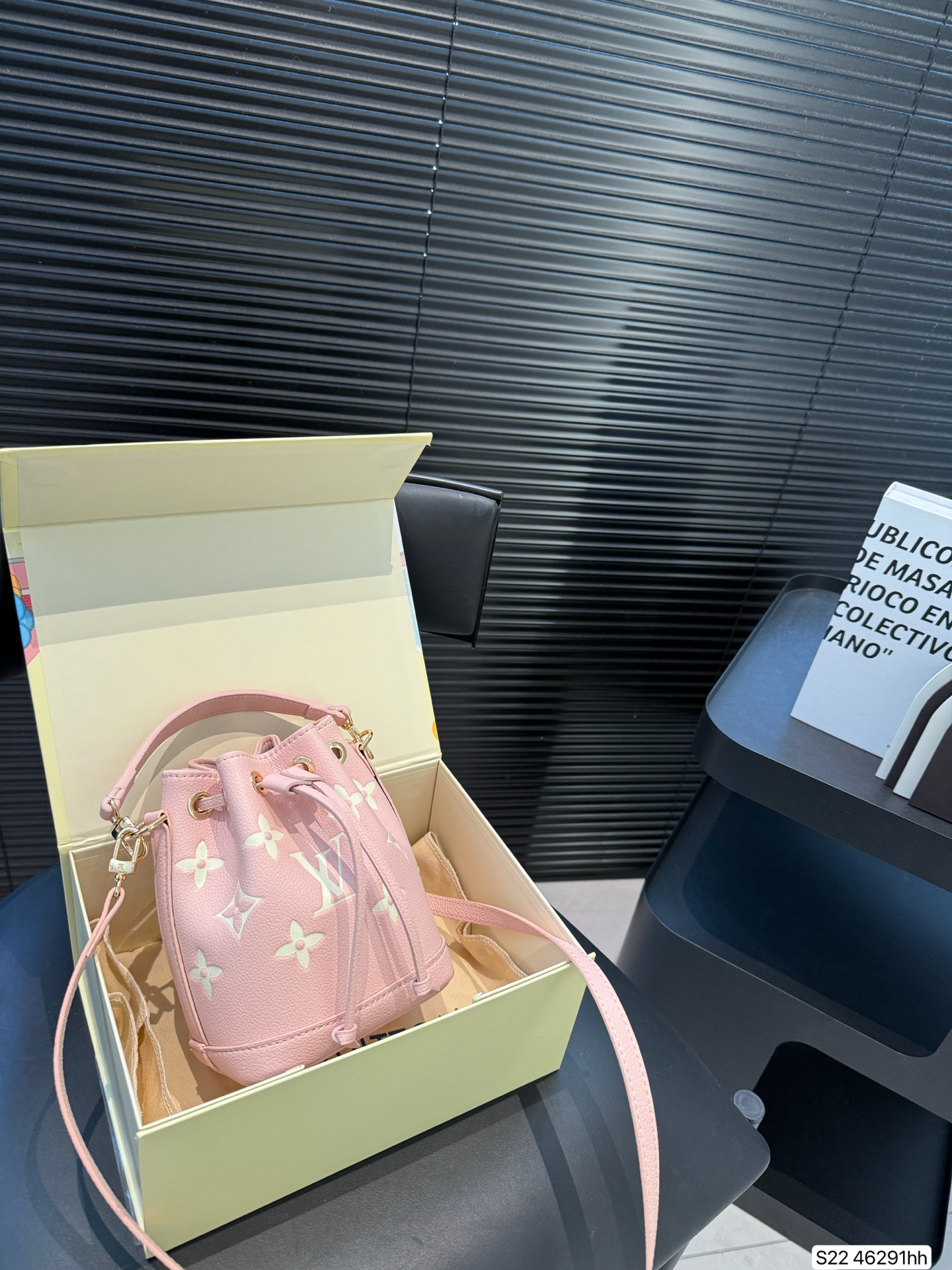 LV elegant casual bucket bag