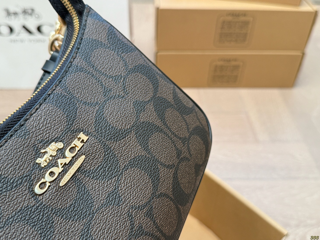 COACH underarm mahjong bag