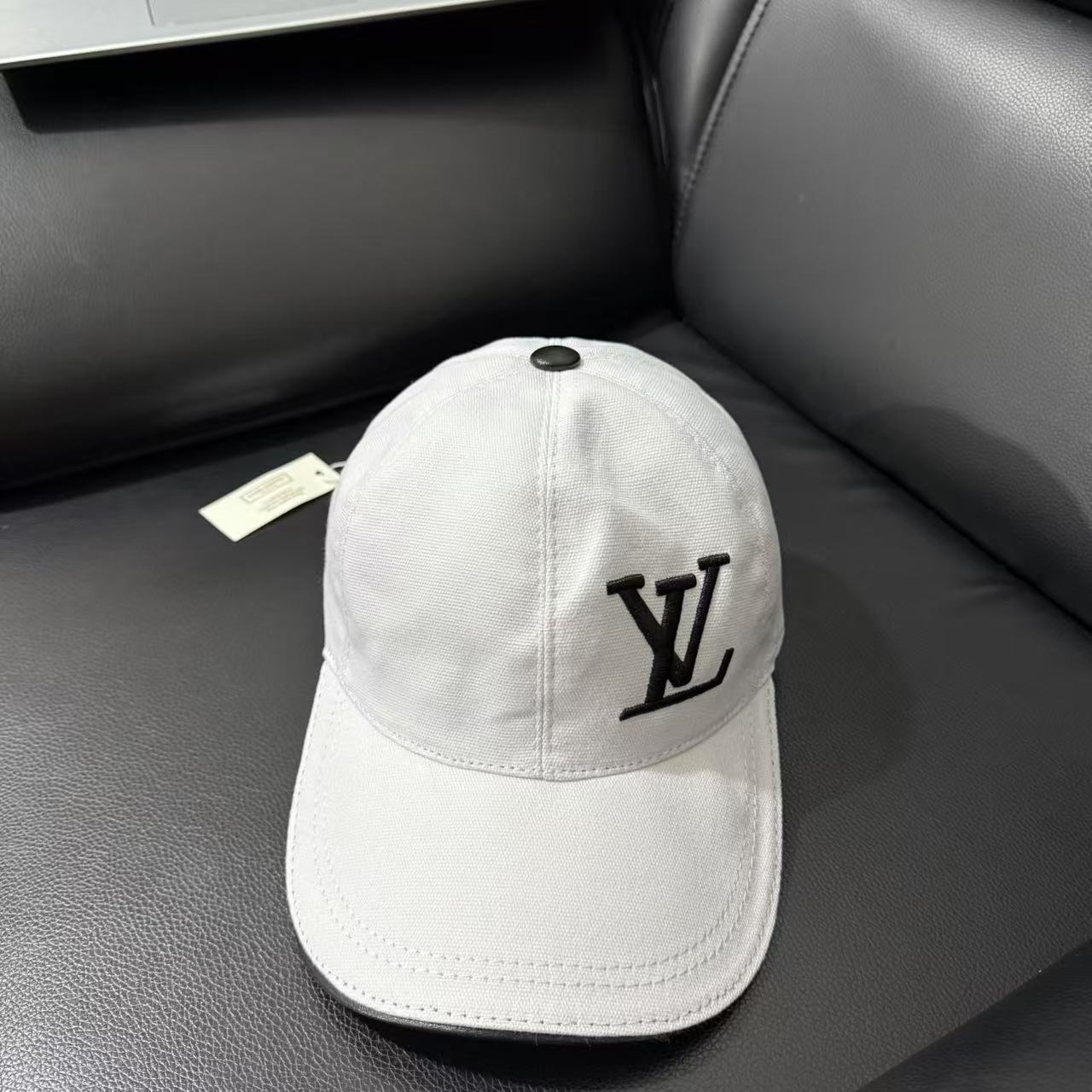 LV new original baseball cap
