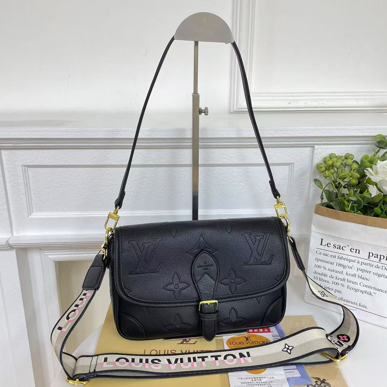 Louis Vuitton Messenger Bag Shoulder Crossbody Underarm Bag