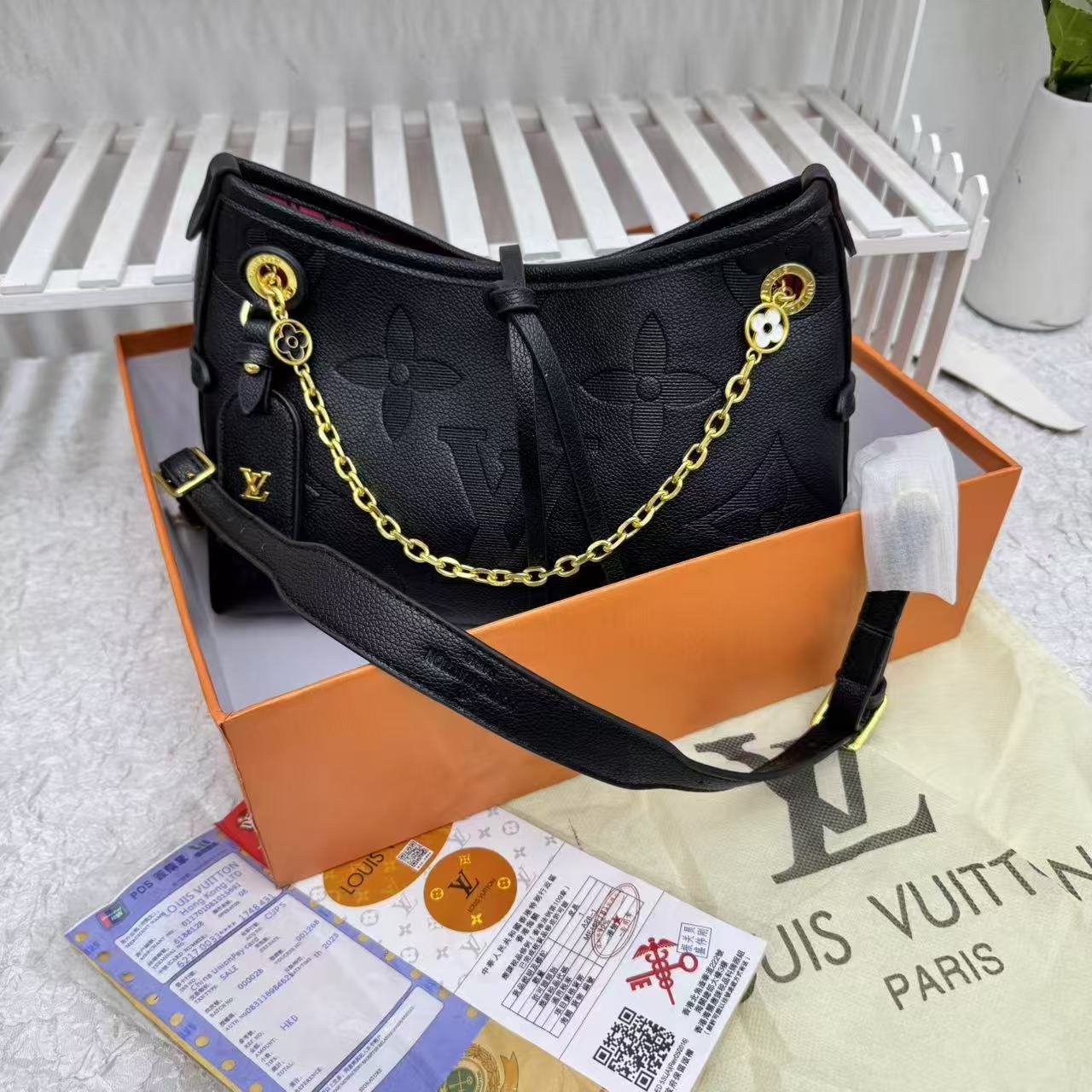 LV fashion chain bag