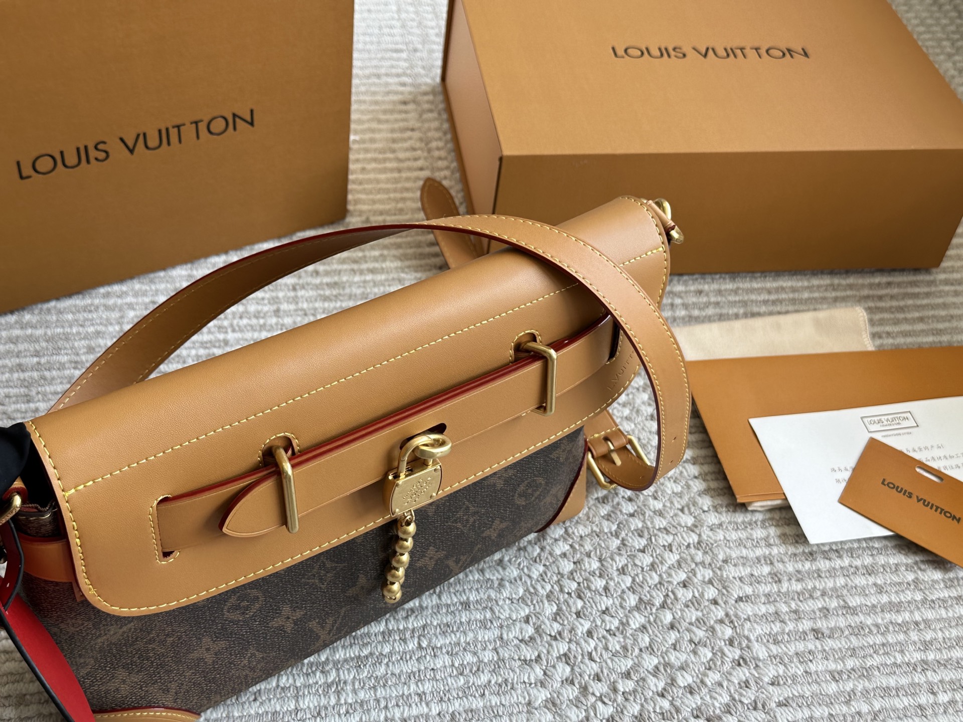 LV new messenger bag