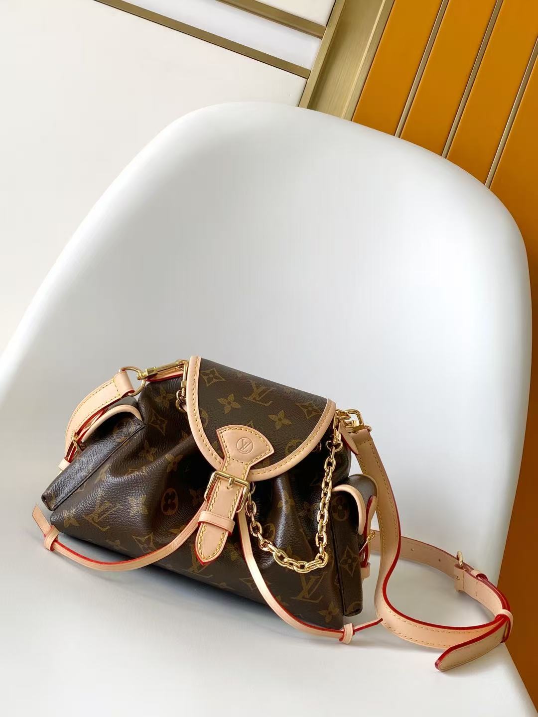 High-quality LV Odysee single-shoulder bag