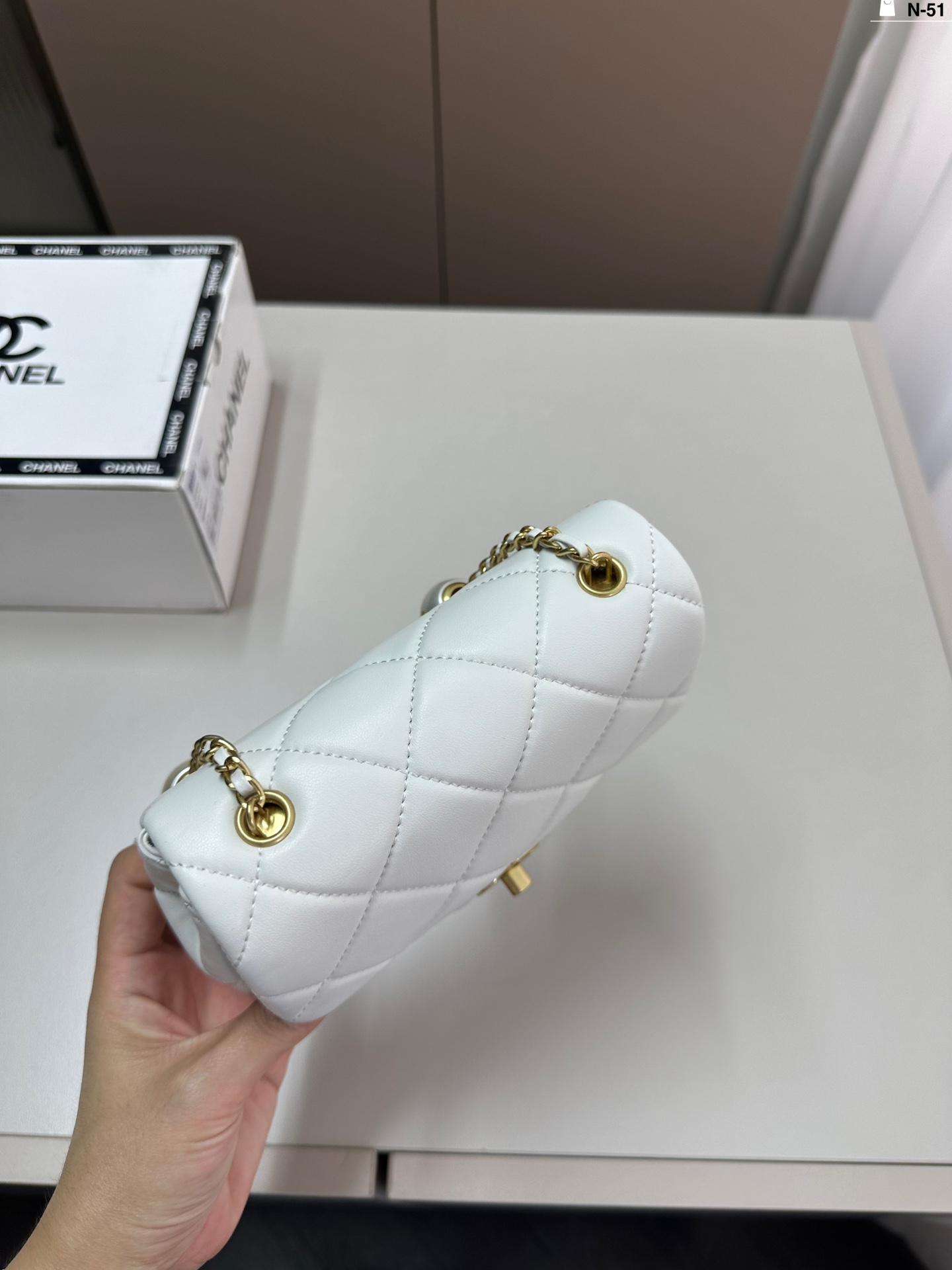 Chanel 24ss Lagerfeld round-shaped bag