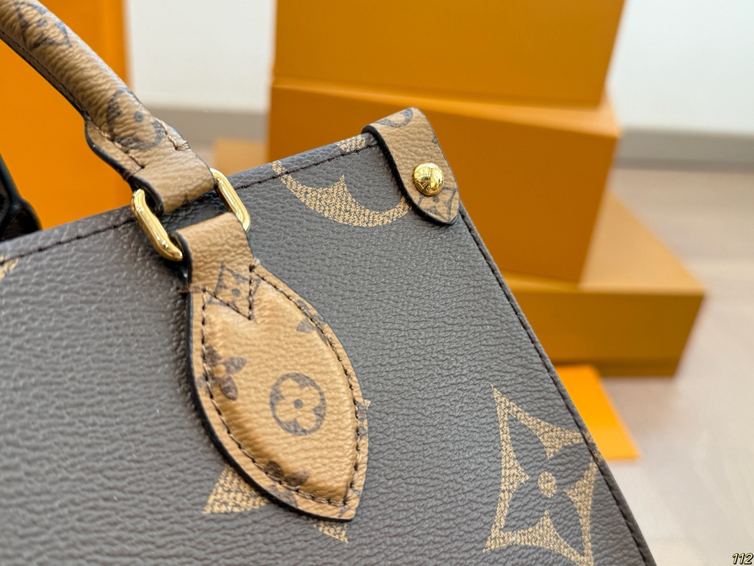 LV onthego shopping bag